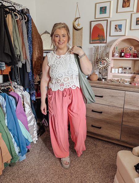 Summer outfit
Casual pants
Pink pants
Midsize fashion


#LTKStyleTip #LTKMidsize #LTKFindsUnder50