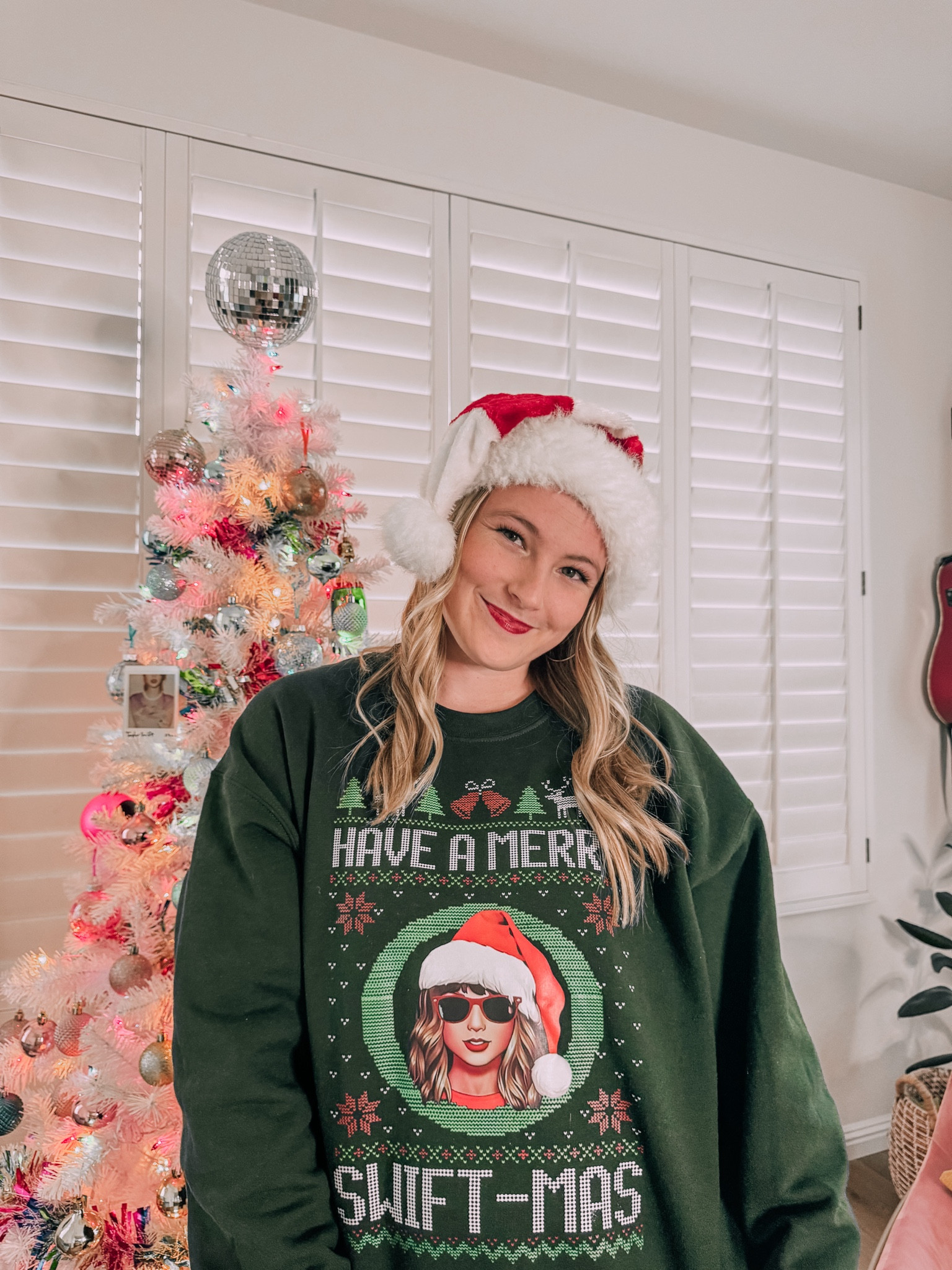 Merry Swiftmas Crewneck🎄❤️

#LTKGiftGuide #LTKHoliday #LTKSeasonal