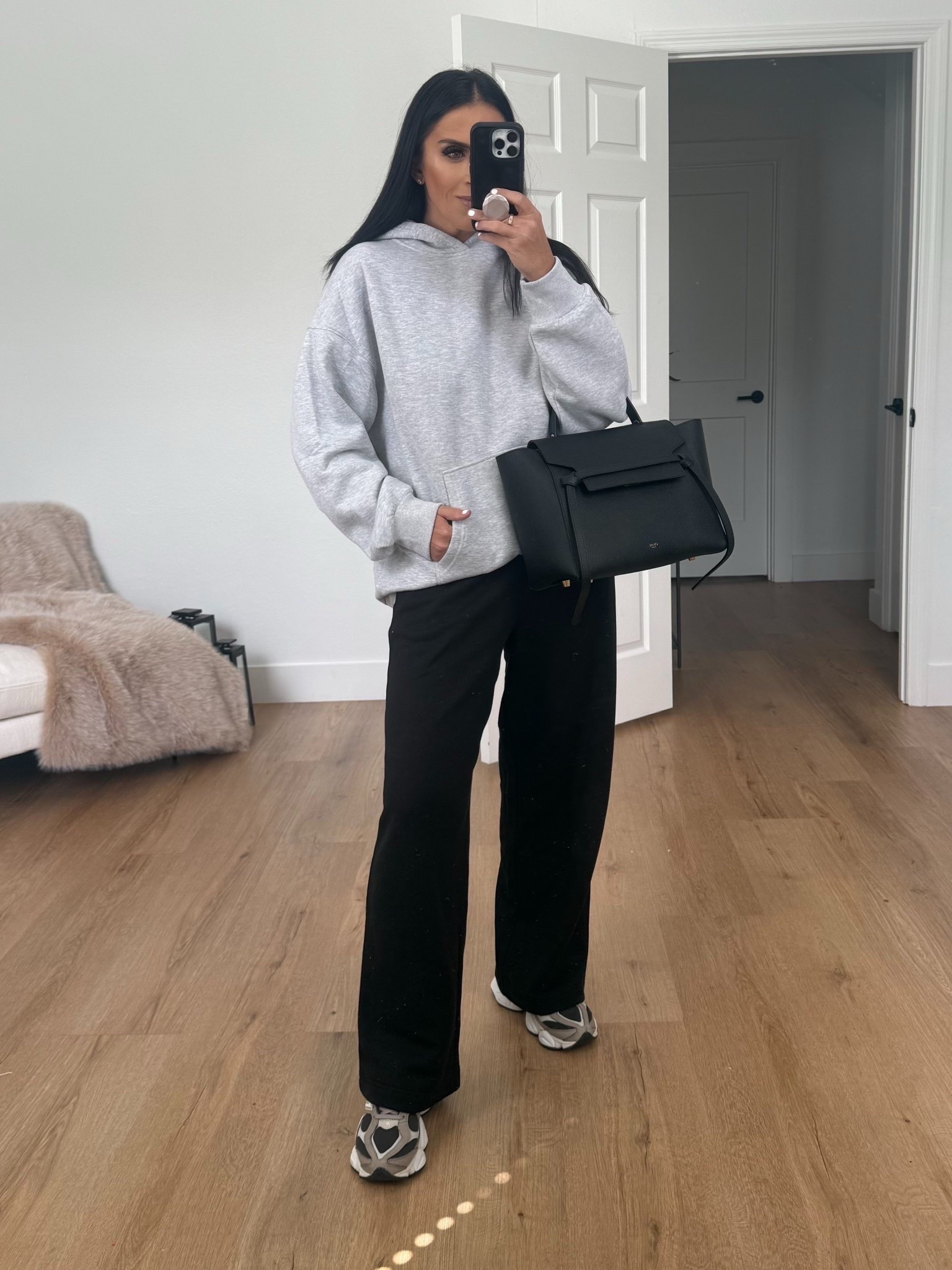 Amazon gray oversized hoodie wearing size medium. Walmart wide leg foldover fleece sweatpants only $11

Looks similar to Aritzia cozy sweatfleece mega raglan hoodie 
