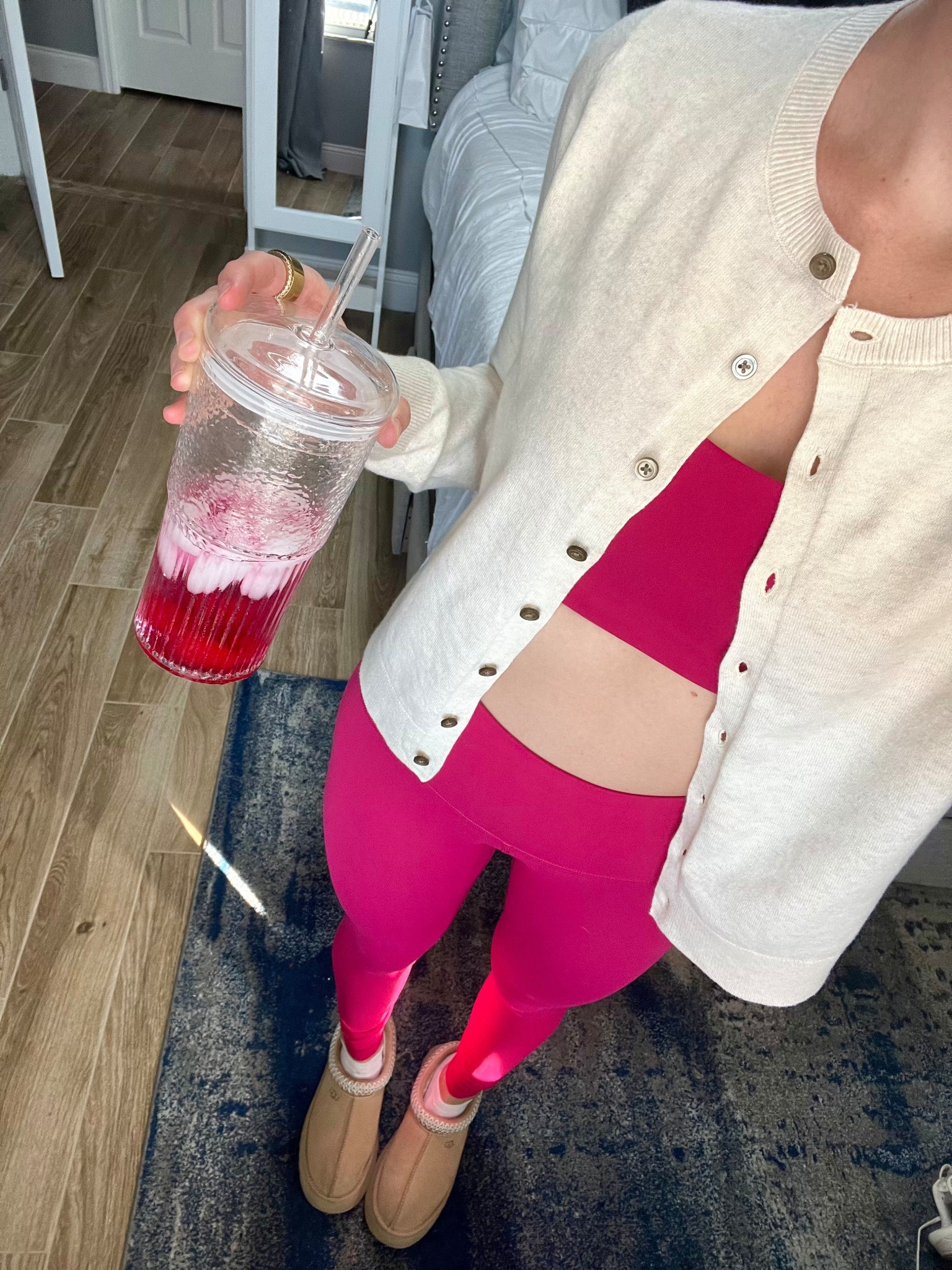 workout set + cardigan combo 🫶🏼🎀 this lulu set is on sale right now! 

#LTKSaleAlert #LTKFindsUnder100 #LTKStyleTip