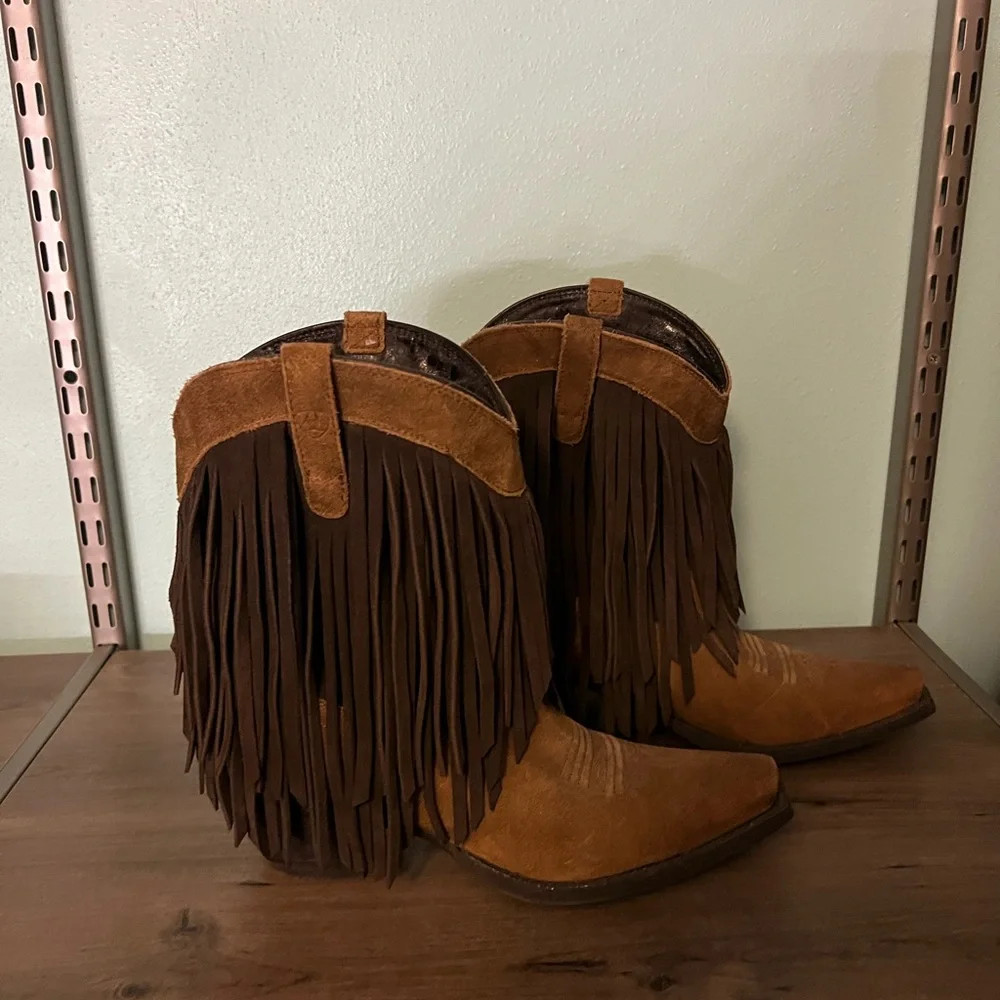 Ariat | Poshmark