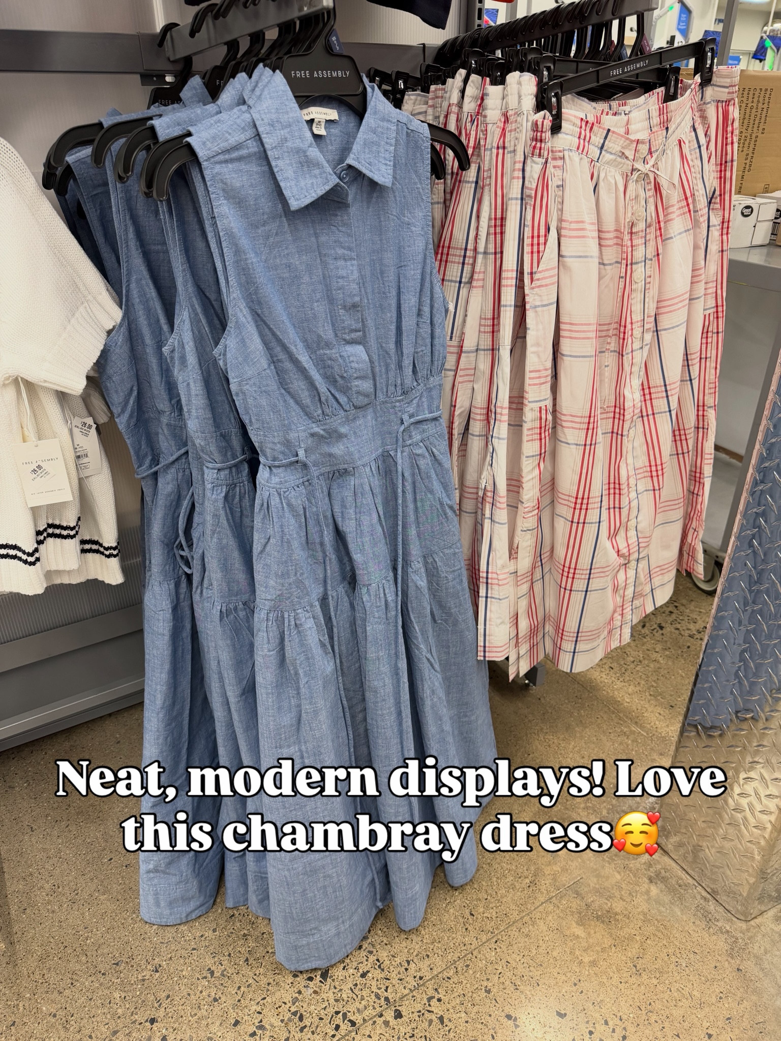 Love this dress and this skirt! Look like jcrew or tuckernuck. #walmartfashion