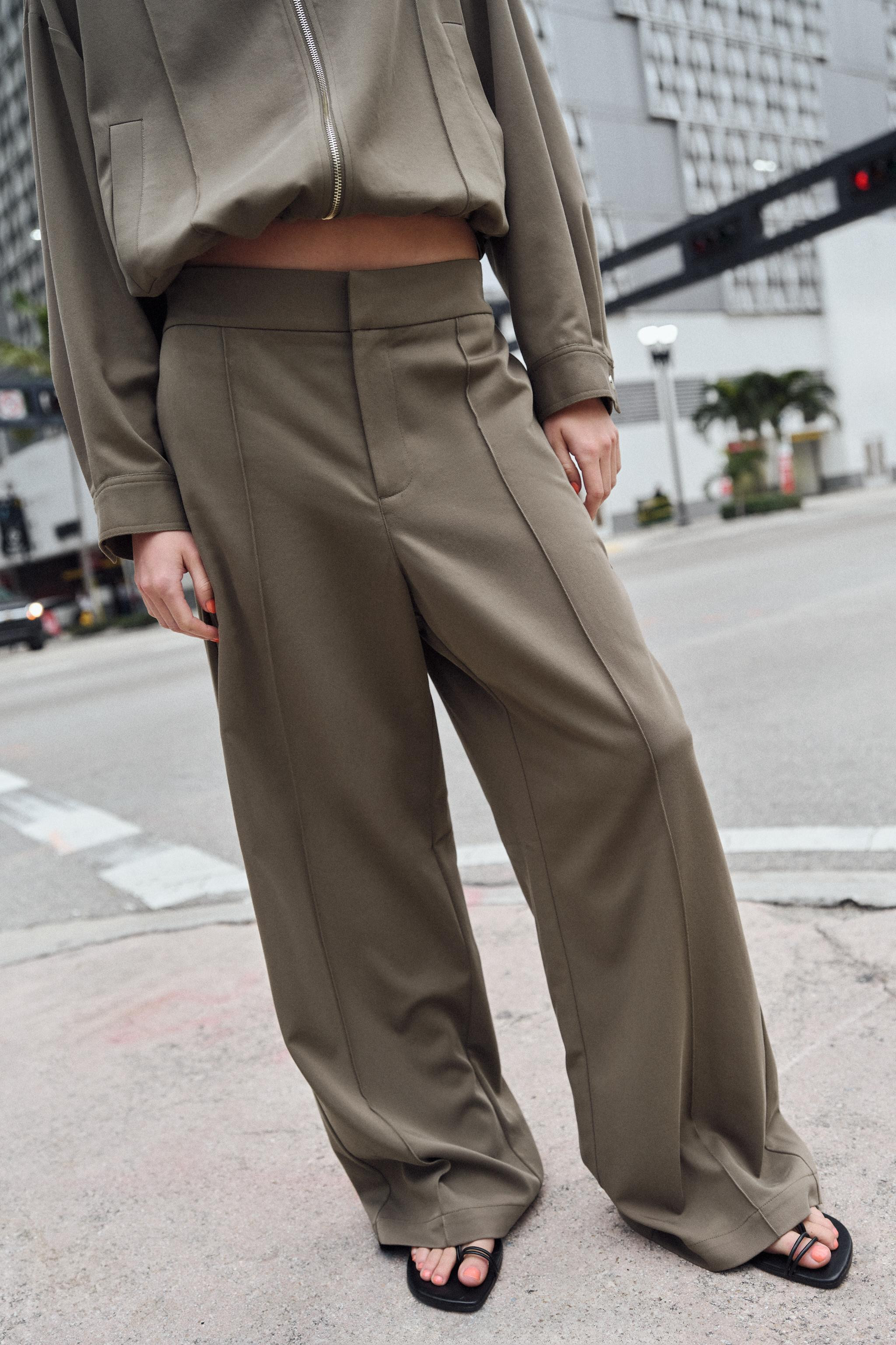 PIN TUCK STRAIGHT LEG PANTS | Zara US