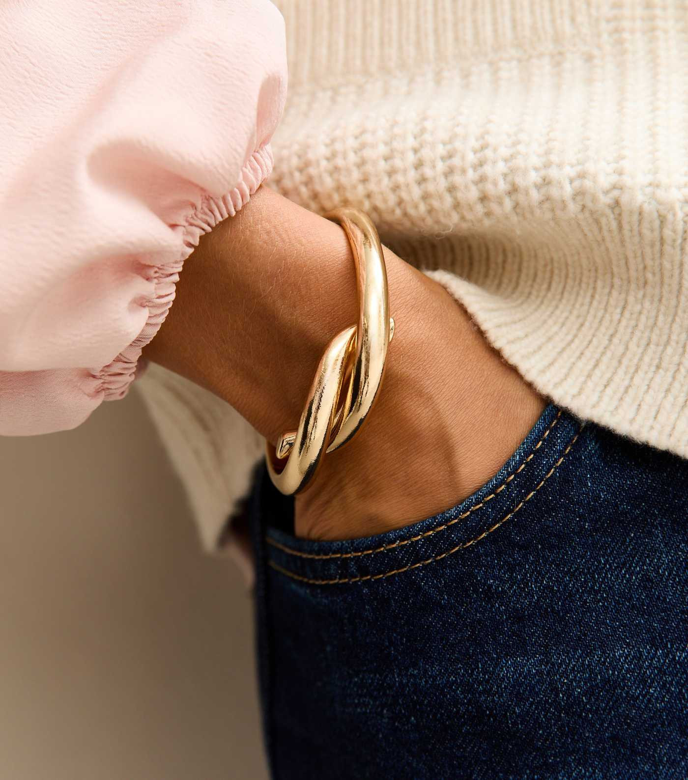 Gold Tone Sleek Wrap Bangle | New Look | New Look (UK)