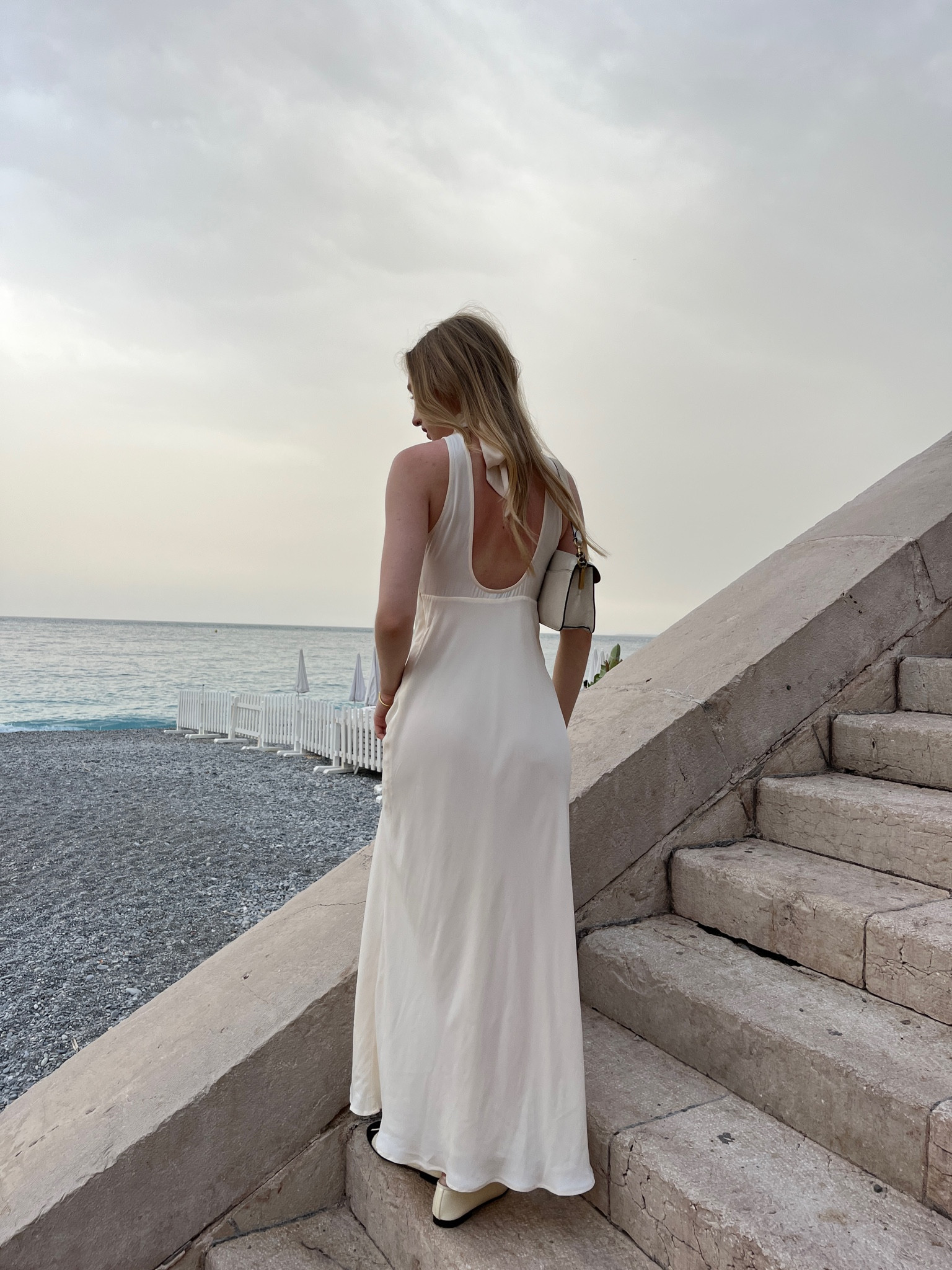 White summer dress 

Dinner outfit, dinner look, white dress, summer dress, maxi dress, halter neck dress 

#LTKsummer #LTKeurope #LTKstyletip