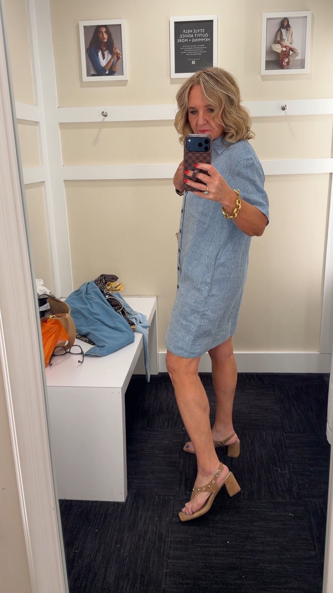 @Madewell linen dress oh this is cute. True to size wearing a medium 

#LTKxMadewell #LTKOver40 #LTKSaleAlert
