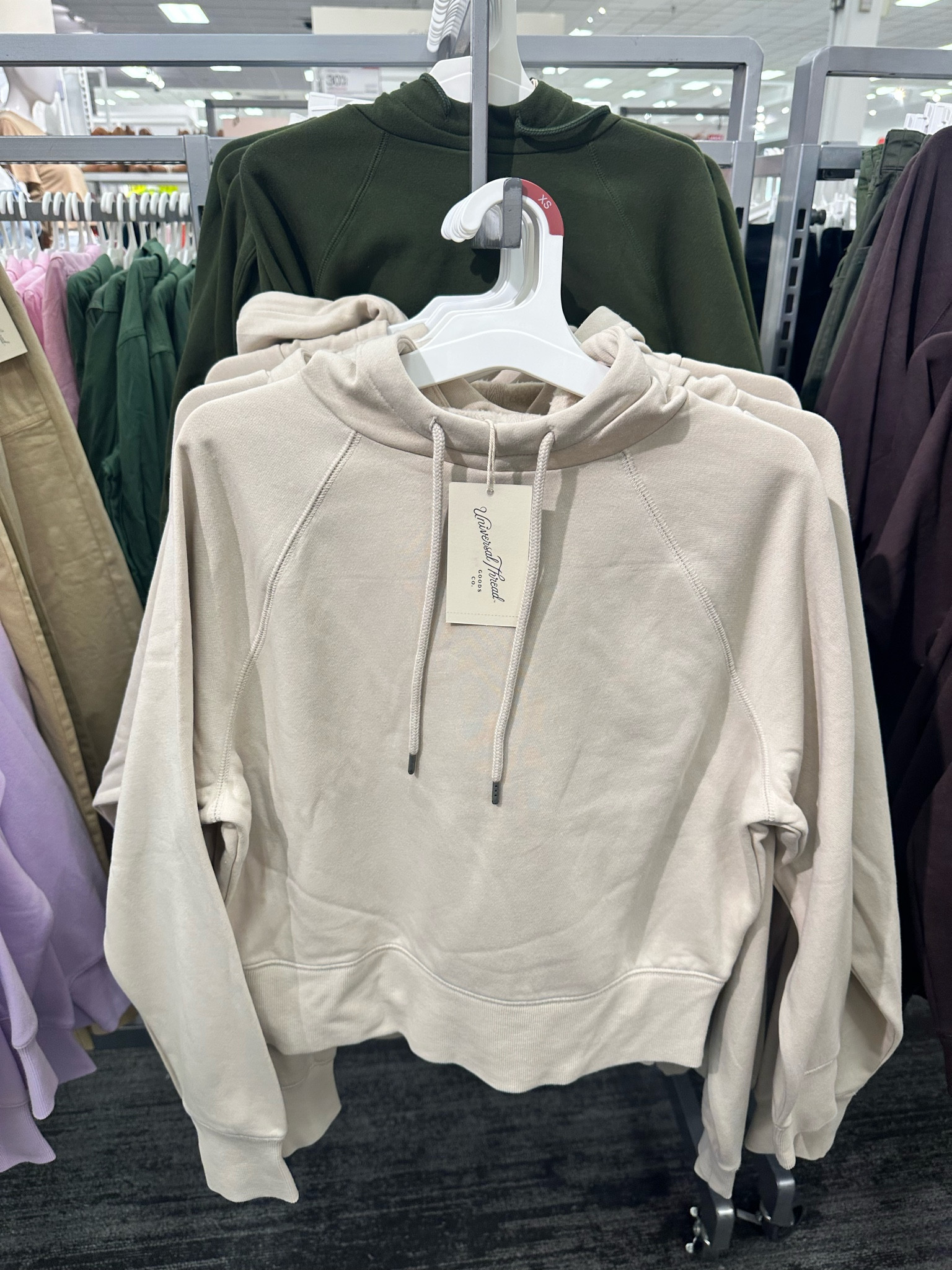 Cute kinda cropped hoodie. This one would be great with some high waisted jeans or a midi skirt! 



#LTKunder50 #LTKFind #LTKU