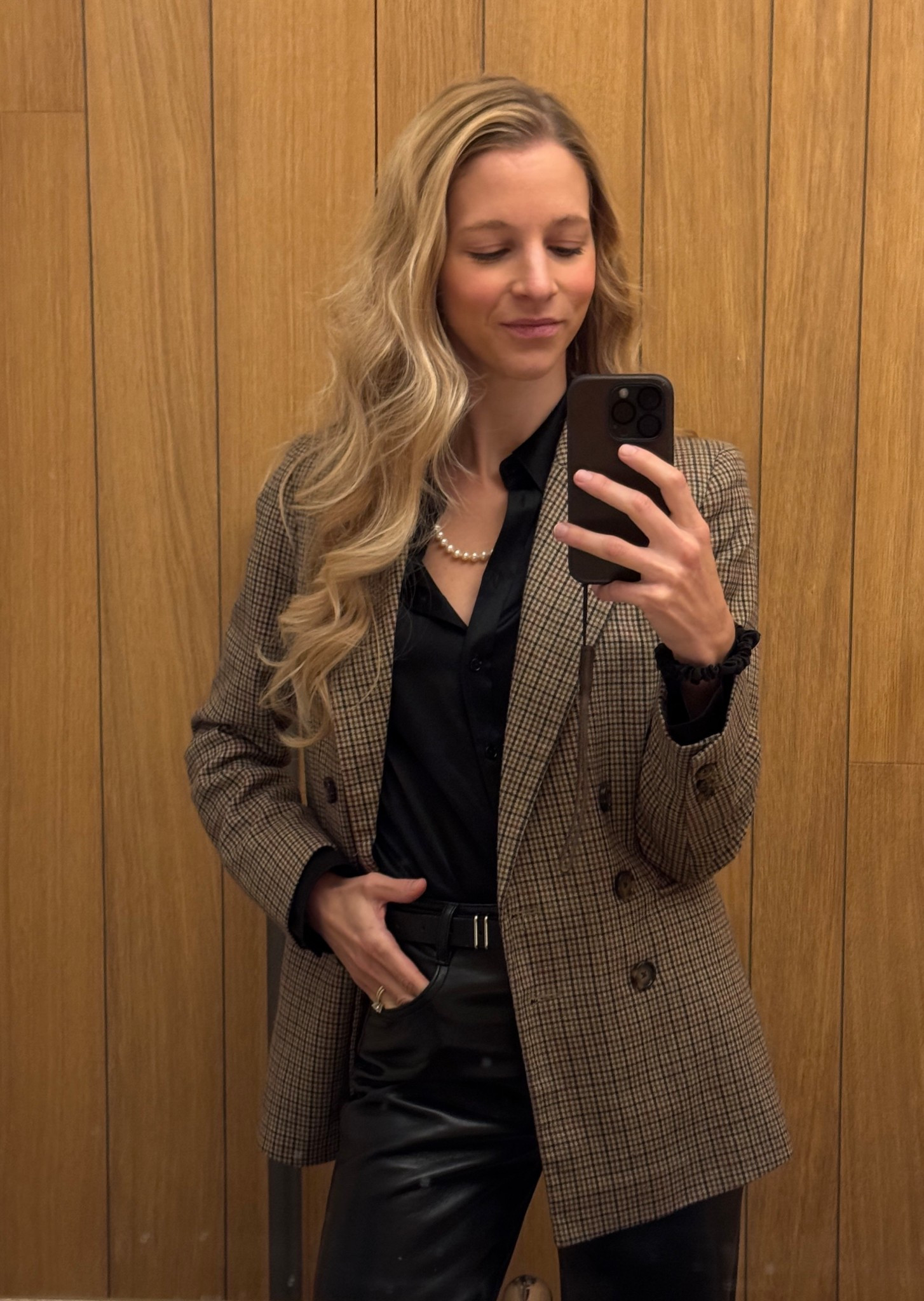Classic, timeless outfit
- leather pants, leather belt, black silk shirt, blazer and pearls.

Perfect outfit to transition easily from day to night especially while traveling 

Banana republic, Aritzia, j. Crew, mango, quince, houndstooth blazer, wool blazer, silk button downn

#LTKTravel #LTKFindsUnder100 #LTKootd