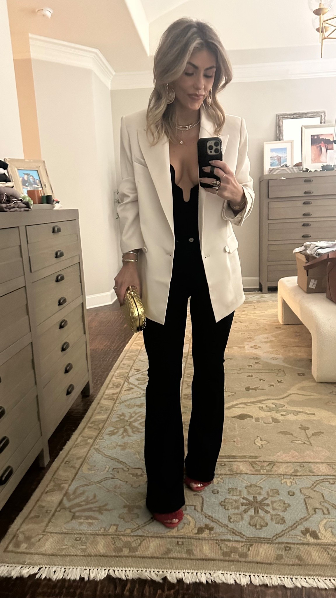 Classic blazer and a killer bodysuit, can’t go wrong🤍

#LTKootd #LTKOver40