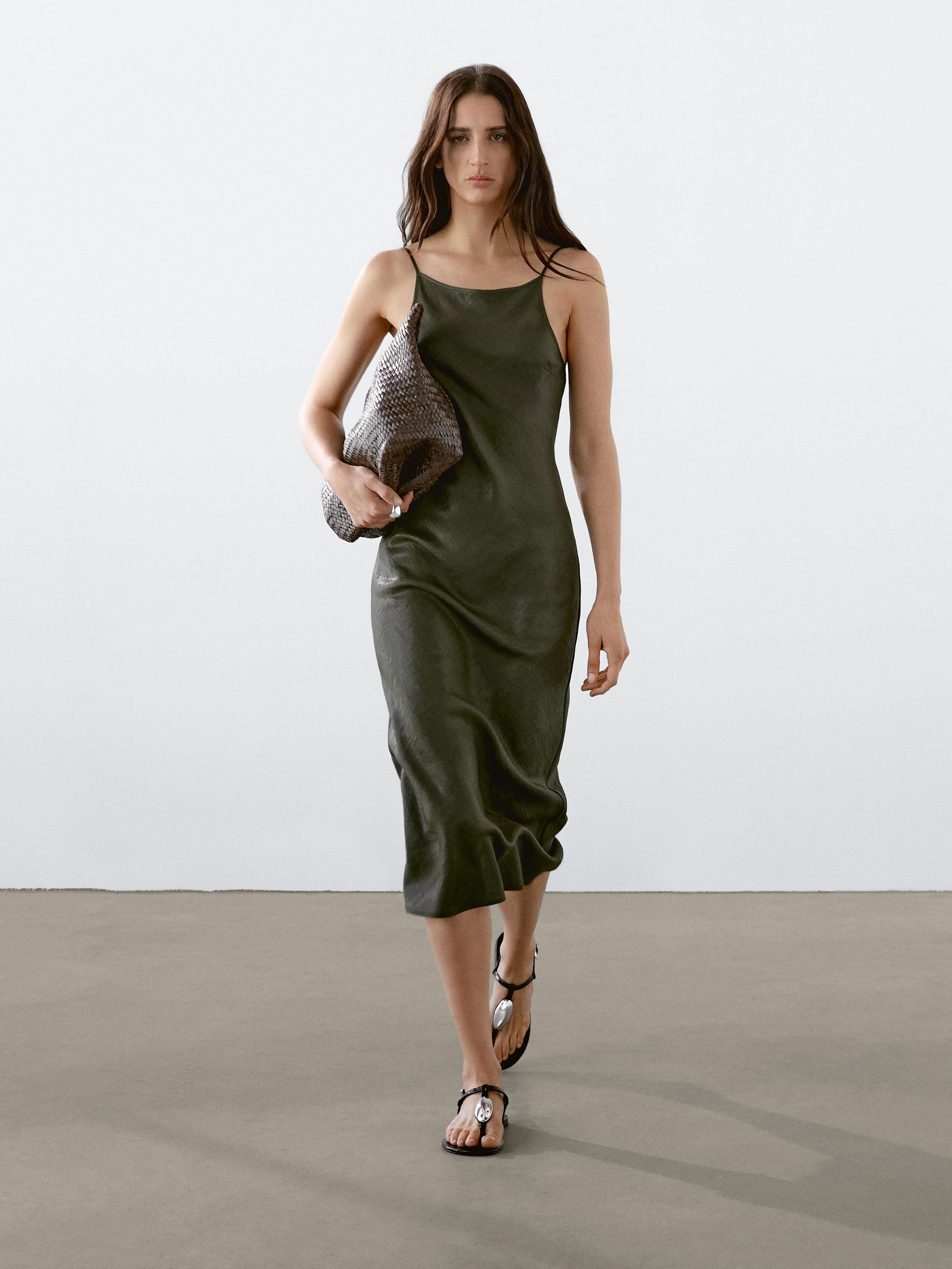 Flowing halter neck midi dress . Adjustable straps. Flowing fabric with a satin finish. | Massimo Dutti US