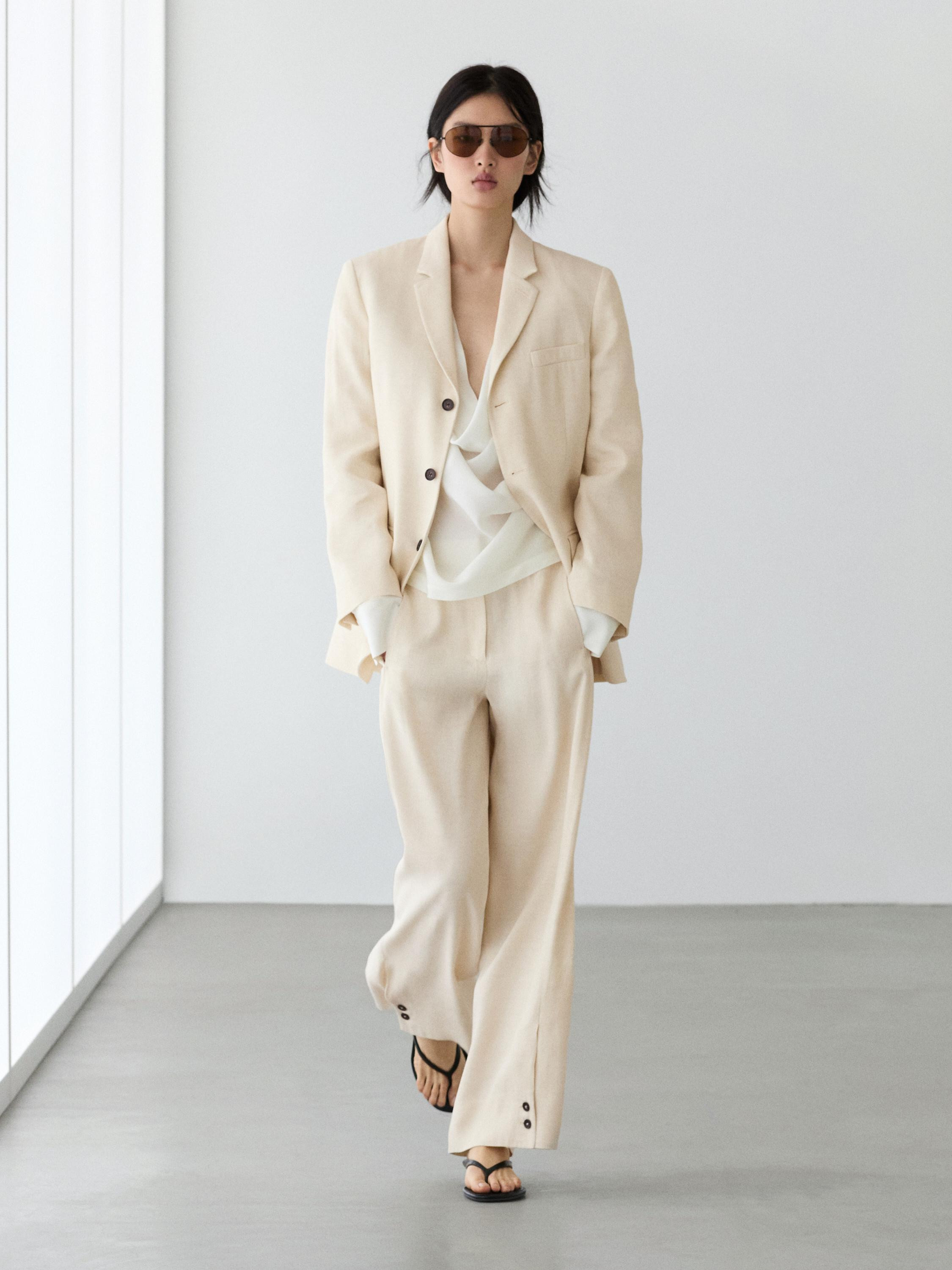 Anzughose mit Knopfdetail und Leinen | Massimo Dutti DE
