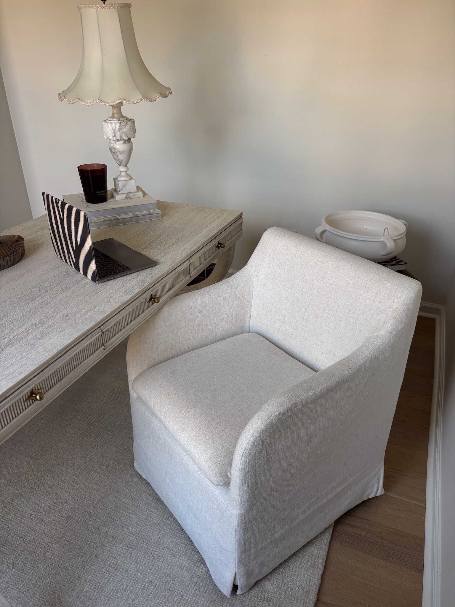 Little office details I’m loving 🤎 Linking my desk chair + zebra laptop case!





home office, home office decor, office chair, desk chair, neutral home office, zebra print, laptop case, office inspiration, home decor finds, fall decor, sidneymarieduke 

 #LTKHome