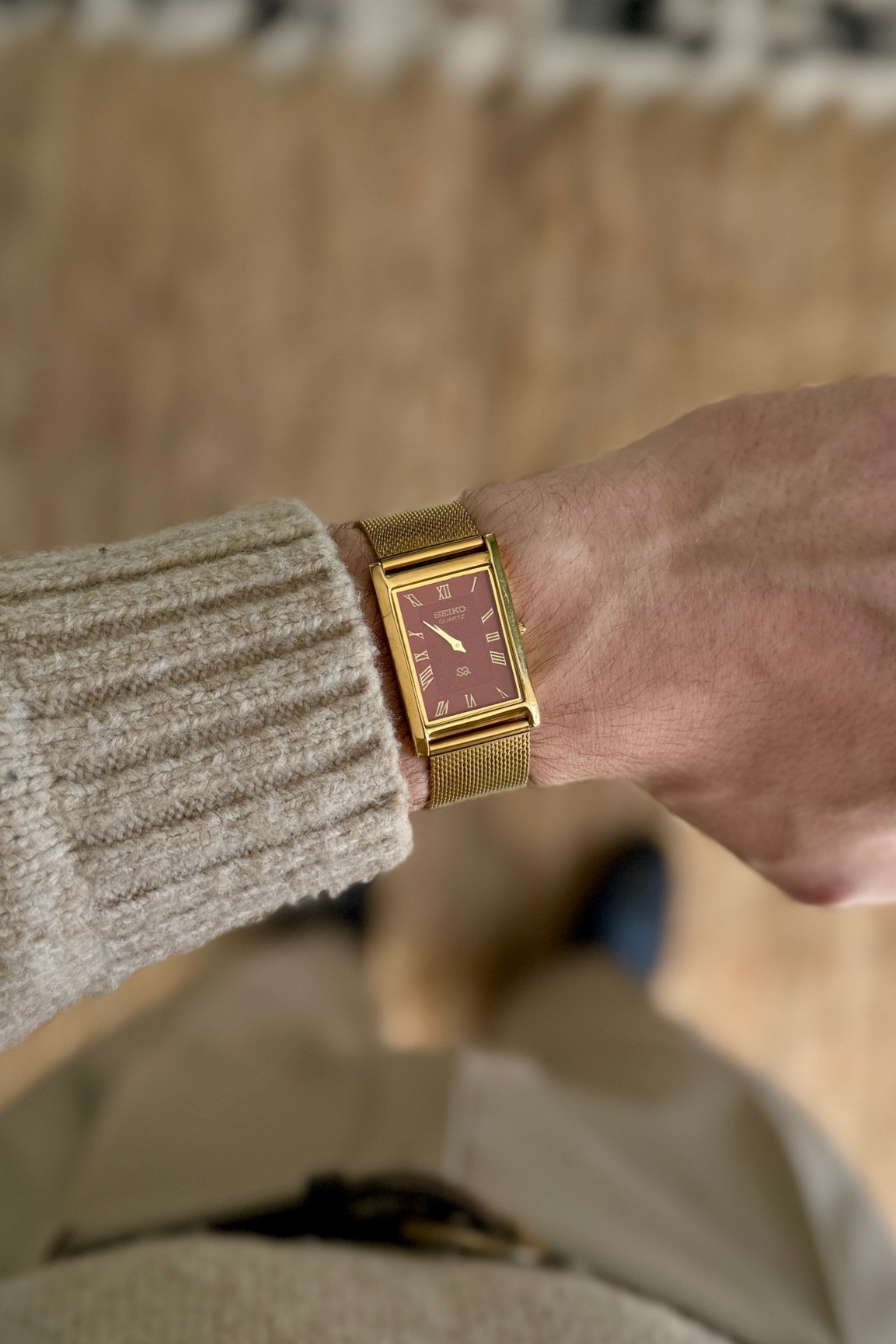 Vintage Seiko Tank - red dial edition

#menswatches #vintagewatch #watches #seiko #dresswatch #classystyle #oldmoney #tankwatch #dupe 

#LTKeurope #LTKstyletip #LTKmens