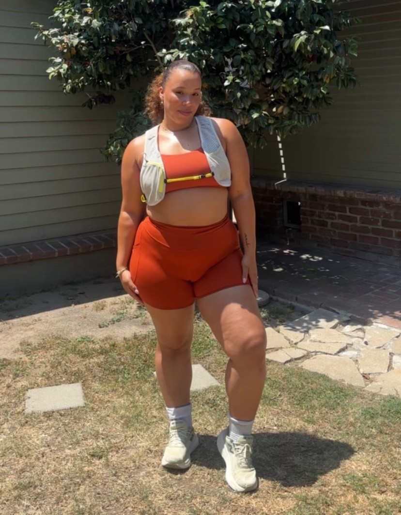 wearing a size 14 in top and bottoms🧡✨ running vest from asics but linked a similar one !!

#LTKActive #LTKMidsize #LTKStyleTip