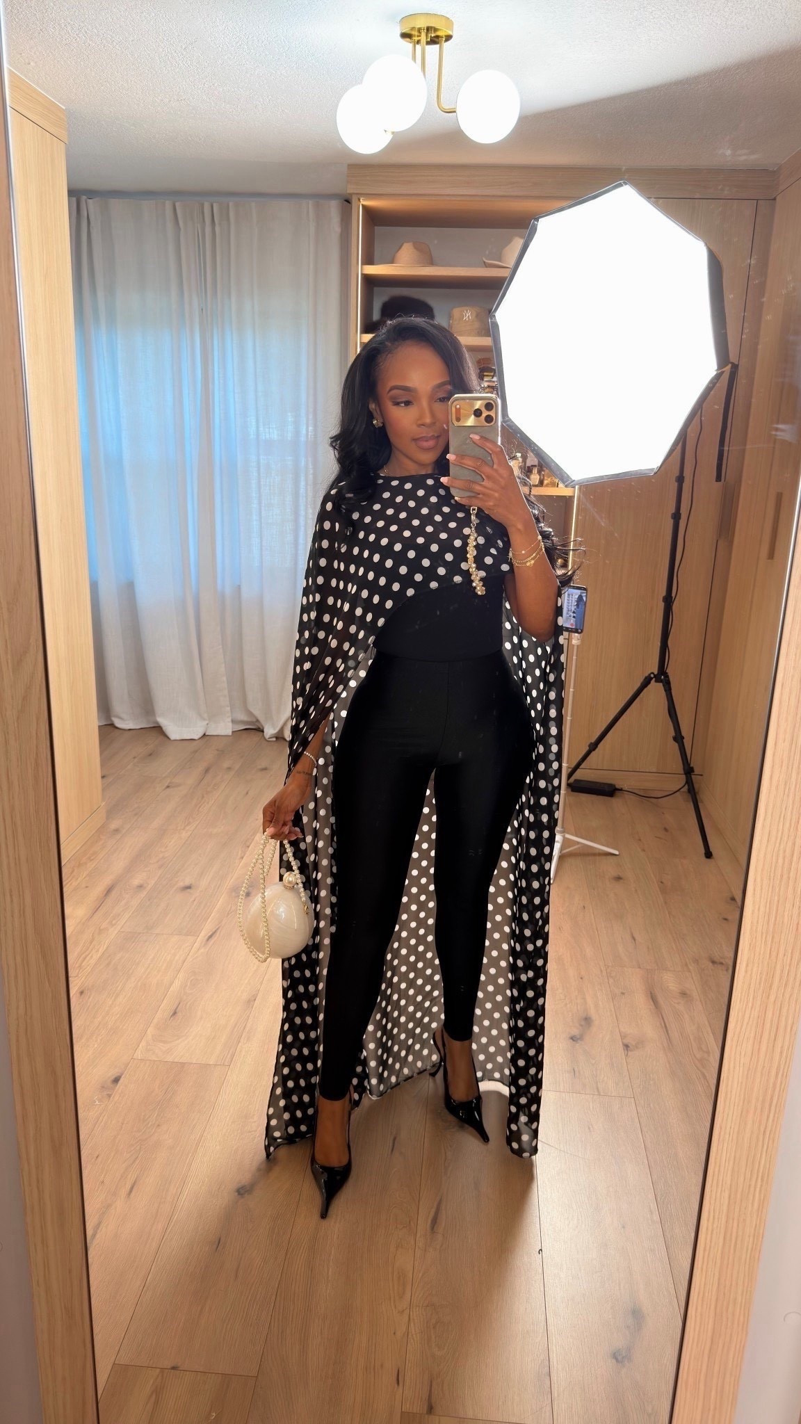 Scroll to shop this chic black and white statement look.

Perfect for date nights, events, or an elevated night out.

📏 Measurements: 5’4”, 140

