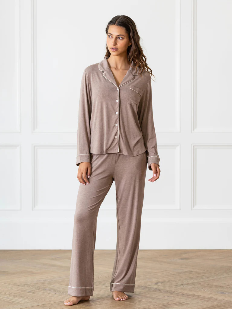Women's Stretch-Knit Long Sleeve Bamboo Pajama Set | Cozy Earth
