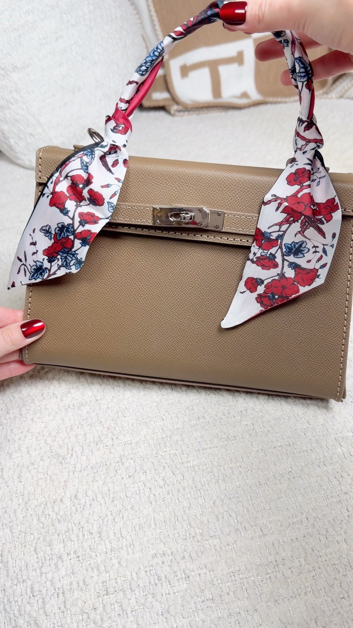 My cutie lil diy Kelly inspired bag I sewed from a bag kit from Popsewing! 

It is a little cheaper on Amazon so I linked it but may be out of stock. If it is you can find it on popsewing’s website! (Sorry I can’t link it 😭)

I also linked similar purse making kits


#LTKHoliday #LTKGiftGuide