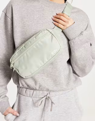 Levi's logo bum bag in green | ASOS (Global)