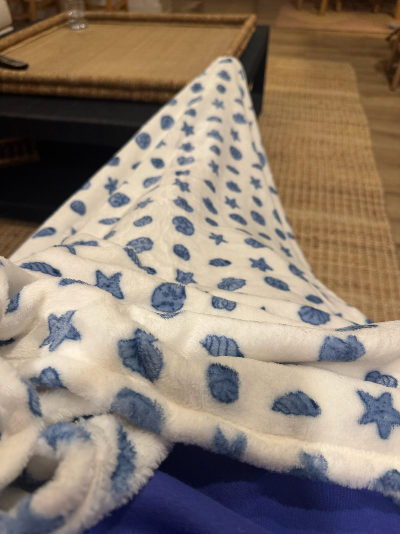 Cozy cute shell throw blanket 🐚 $10 target find! 🤍

Target home, target find, target finds, cozy throw, cozy blanket

#LTKFindsUnder100 #LTKHome #LTKFindsUnder50