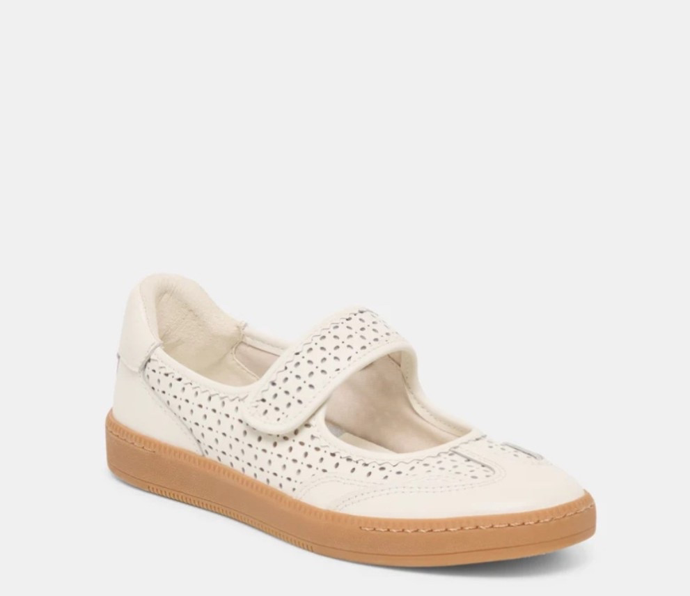 Dolce Vita Sneakers 

#LTKmomlife #LTKOver40 #LTKTravel