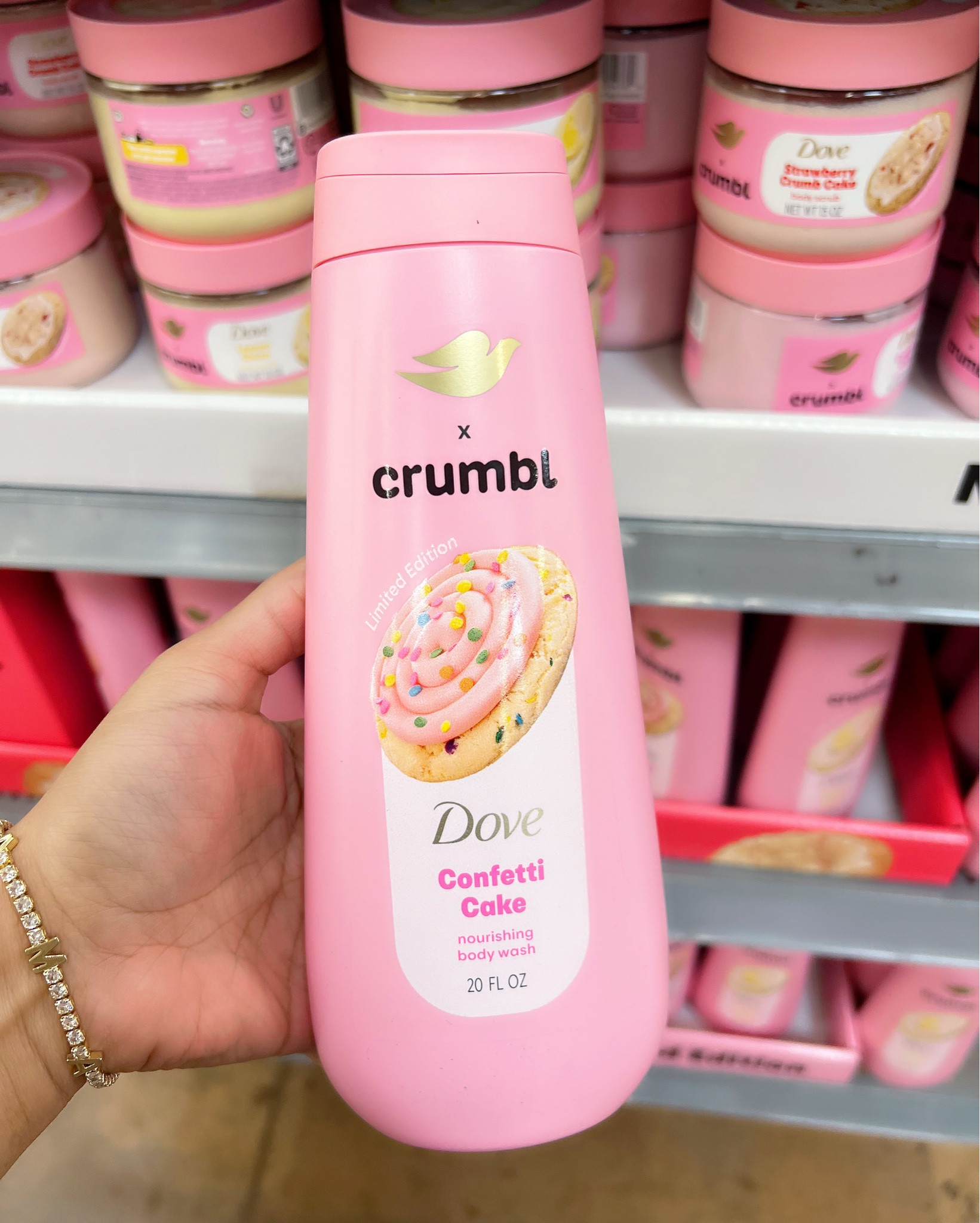 Dove X Crumle Collab! At Walmart 

#selfcare #walmart #pink #cookie #bodywash #deodorant #scrub #bodyscrub #walmarthaul #walmartfinds #limitededition #lemon #confetticake #strawberry #handwash 