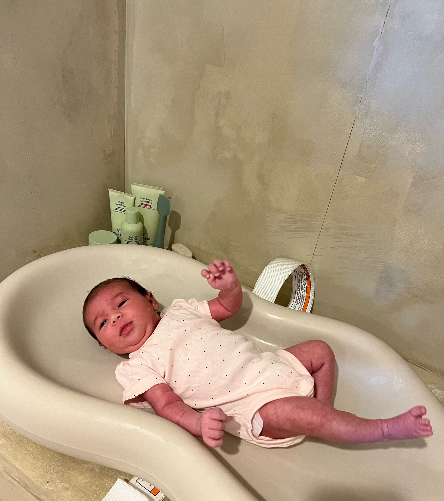 Baby bath and skincare essentials. This diaper changing pad is a must! Makes cleaning so easy - we love it! 

Clean baby shampoo 
Clean baby lotion 
Clean baby oil 
Clean diaper rash cream 
Clean baby balm 
Baby hair brush 
Baby diaper cream spatula 
Keekaroo baby changing pad color vanilla 
Baby bodysuit 
Baby shower gifts 

#LTKBump #LTKFindsUnder50 #LTKBaby