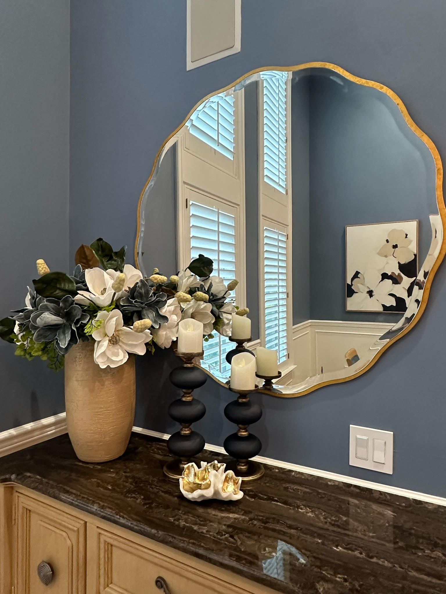Beautiful scalloped mirrored with gold trim. Great addition to this dining room. 
#scallopedmirror #goldmirror #diningroom #lauraporterdesigns 


#LTKStyleTip #LTKHome #LTKGiftGuide