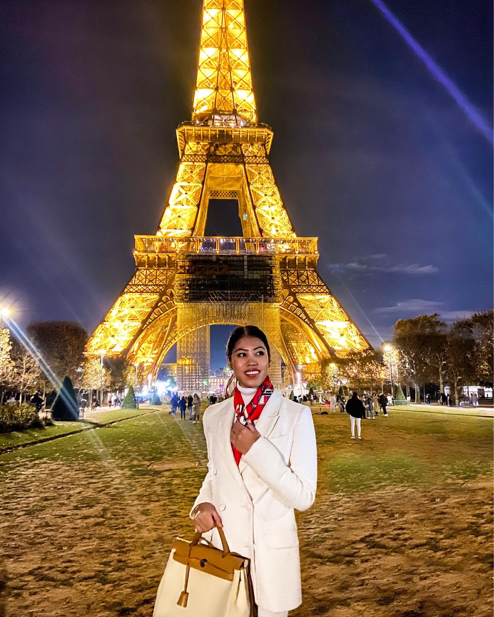 It’s the first day of fall, and it sure feels like it! 🍂 

#falloutfits #fallfashion #fallstyle #tweed #blazer #silkscarf

#LTKstyletip #LTKSeasonal