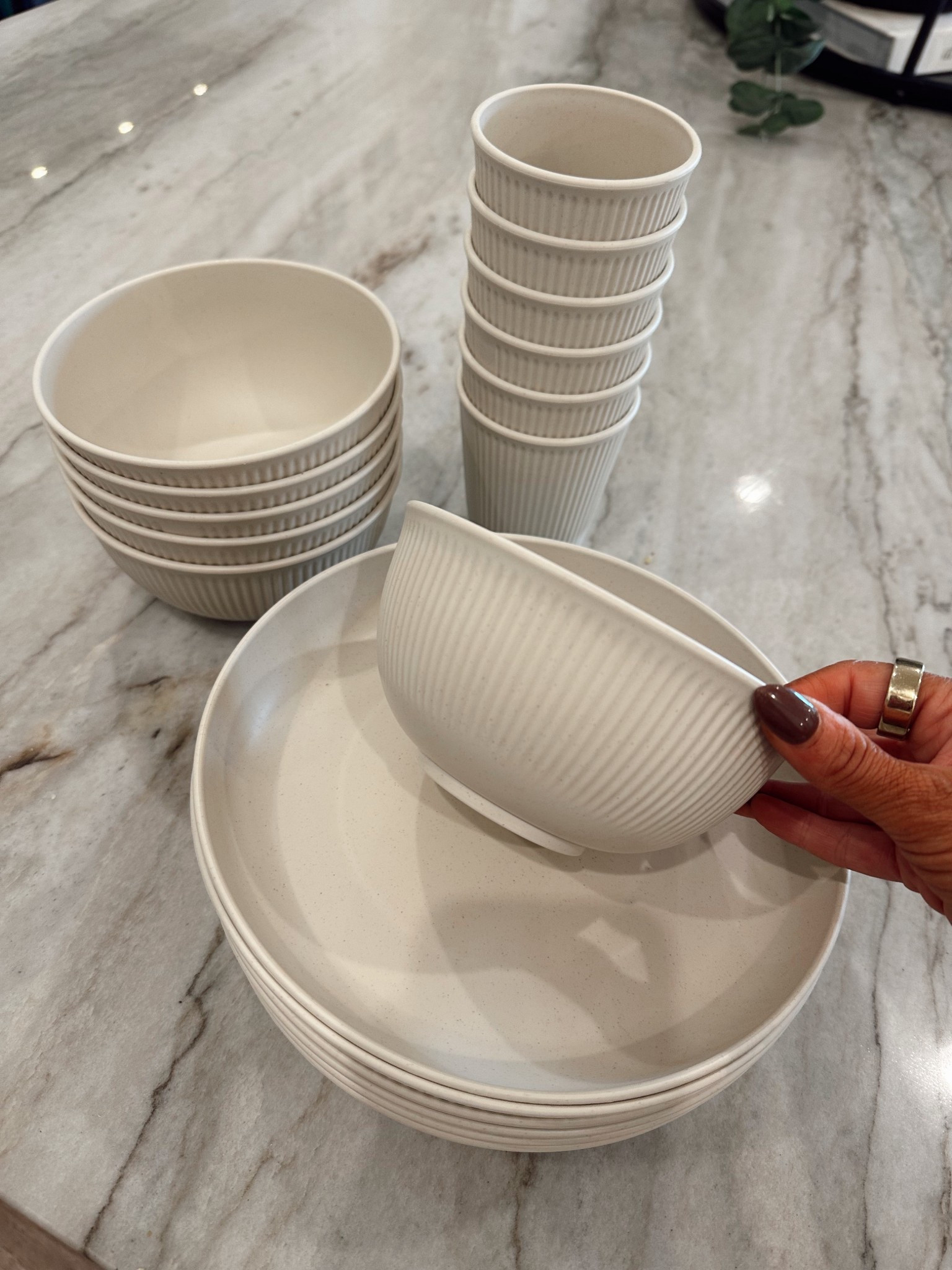 Amazon dish set 

#LTKSeasonal #LTKHome #LTKSaleAlert