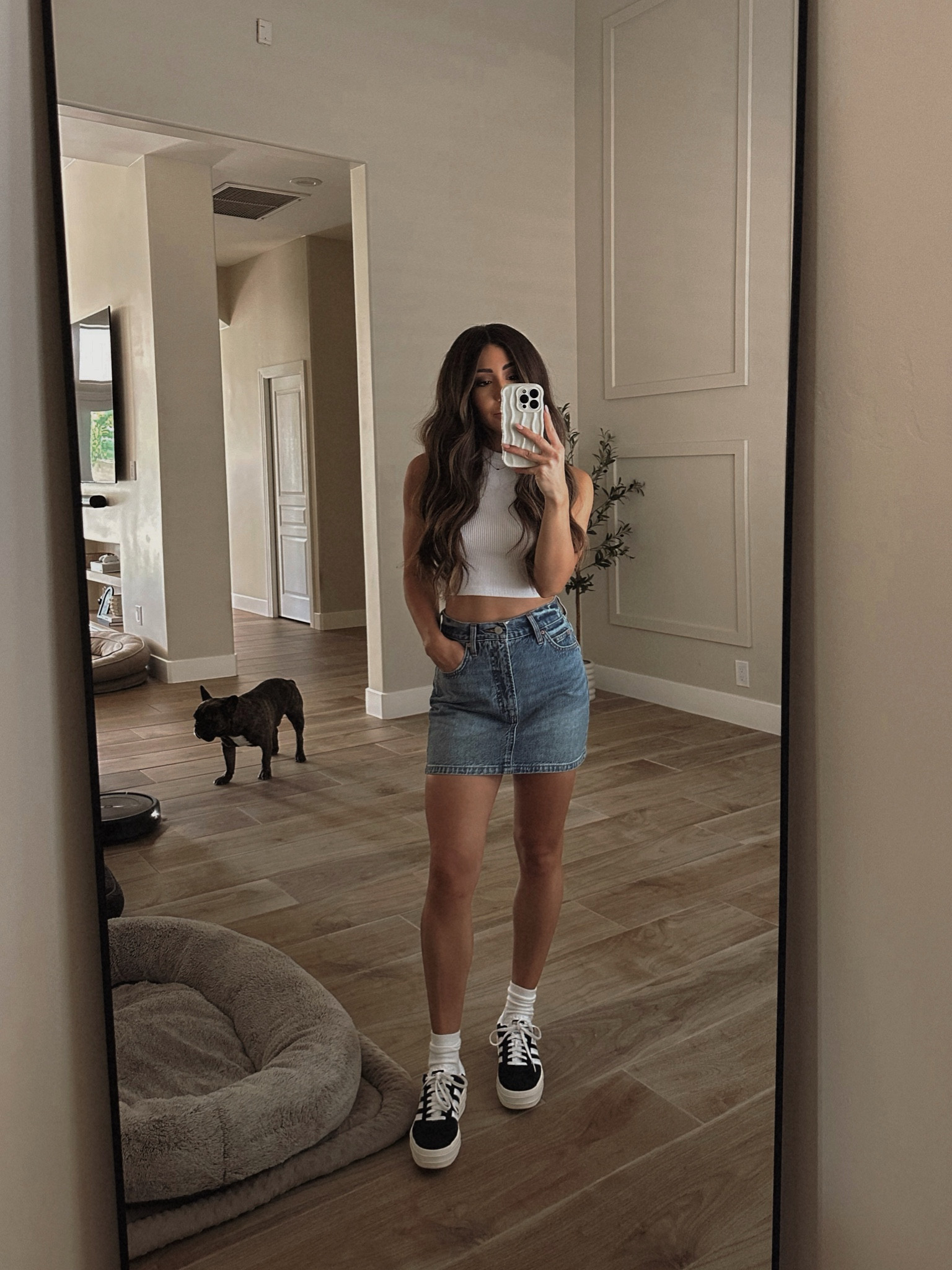 Living in this denim skirt all summer!!🤍 
Runs a tad bigger so I sized down, wearing size 23!


LTKWomensfashion #LTKFashion #LTKForyou #LTKSummerfashion #denim #denimskirt #adidas #womensoutfitinspo #womensoutfit #summeroutfit #casualoutfit #summerfashion 



#LTKstyletip #LTKU #LTKshoecrush