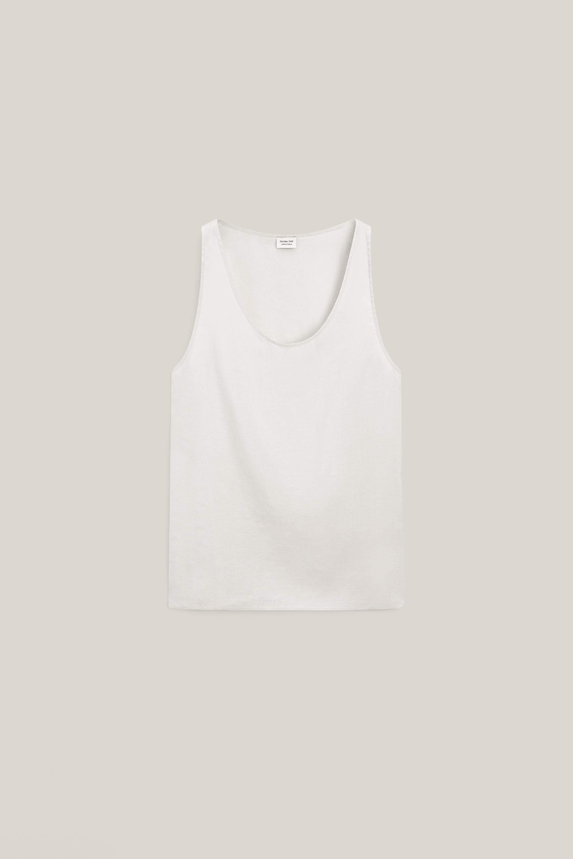 VIEW LOOK
100% Silk Wide Strap Top - Limited Edition

 £129  Colour:  Pearl/beige  Add to basket | Massimo Dutti UK