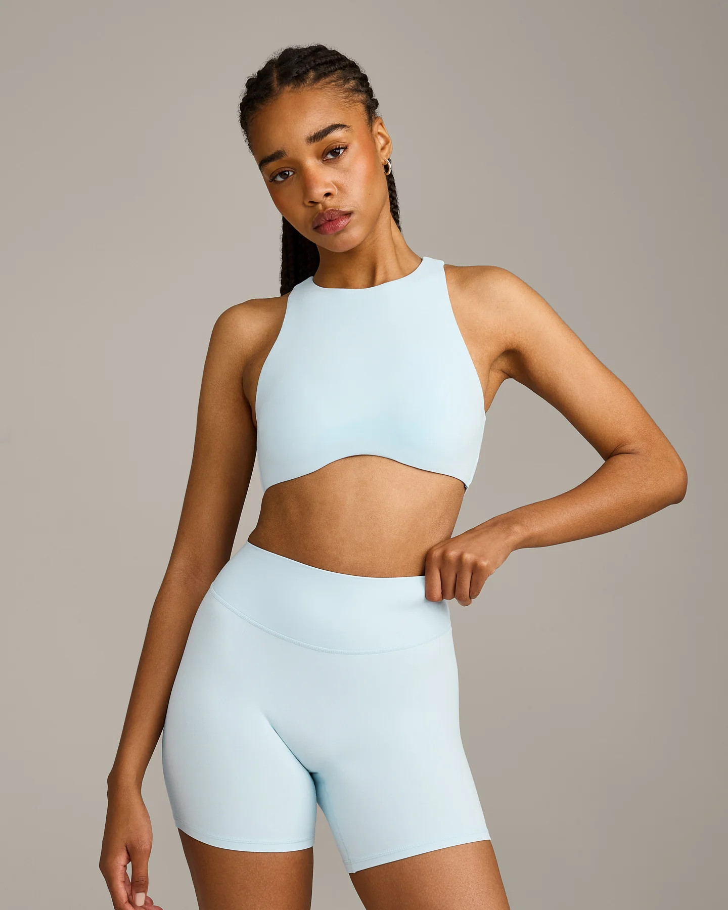 SoftMotion™ High Neck Sports Bra with Gray Logo
Cloud Blue | Oner Active (UK / US)