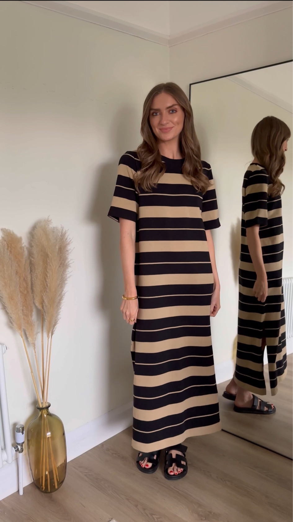 Open & style my COS order with me 
Wearing the small in the striped t-shirt midi dress, I’m 5ft 6 in height 
Hermes chypre sandals 


Everyday outfit, casual outfit, transitional outfit for the new season, midi dress, t-shirt dress 

#LTKeurope #LTKuk #AugustBrandSpotlight