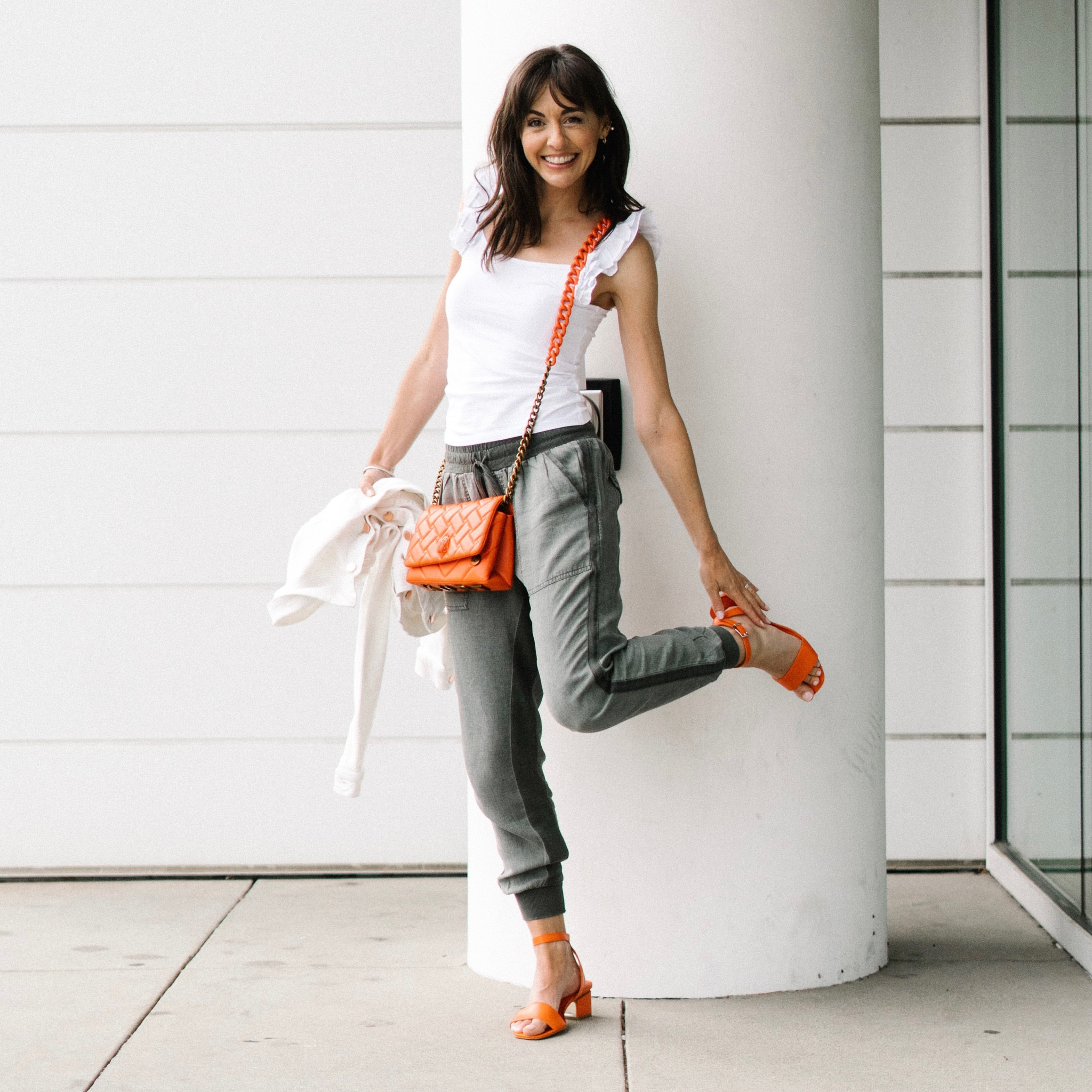 I highly recommend wearing the same thing twice for example, a great pair of joggers like this. Wearing an extra small in all of the pieces you see here. 