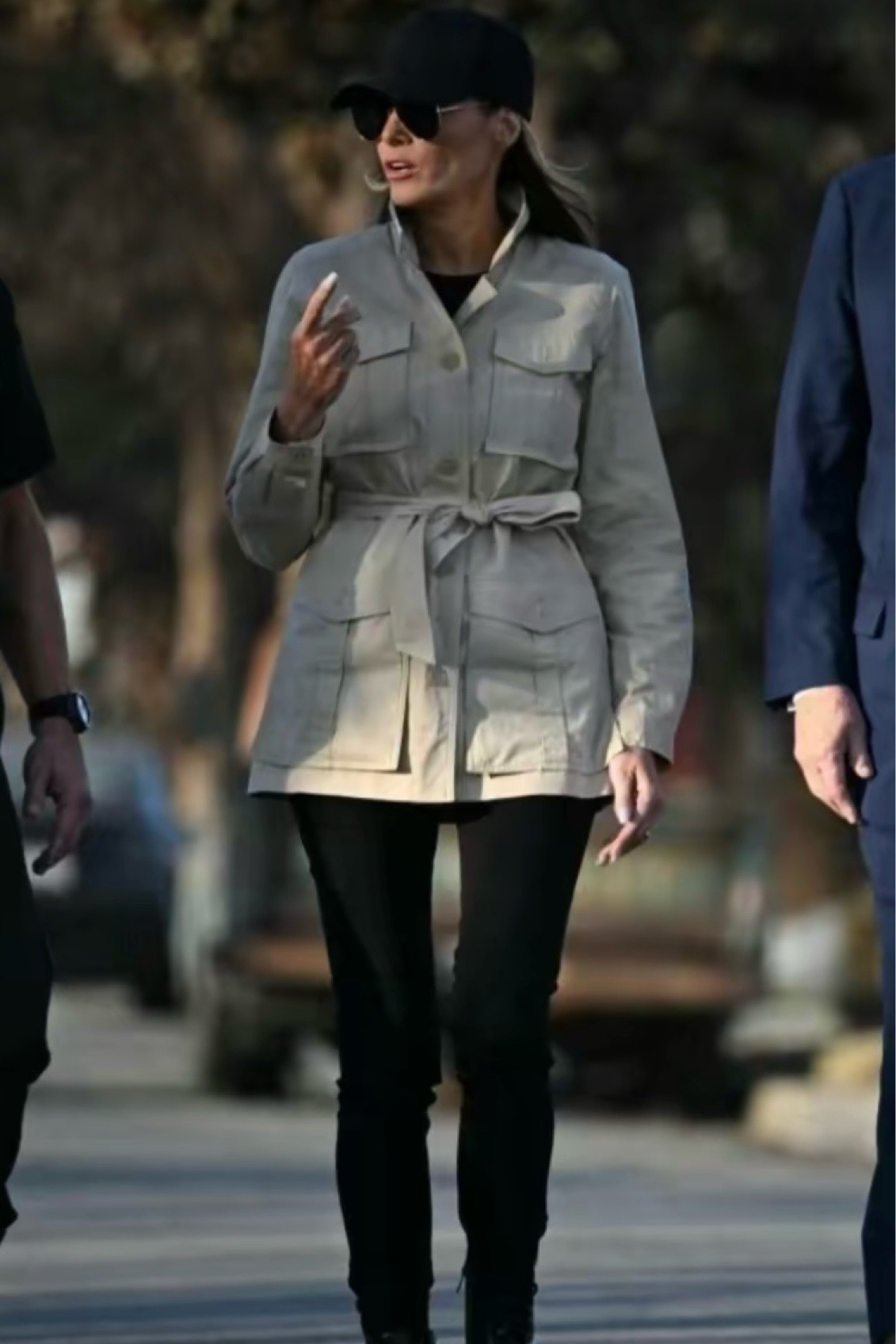 Another casual skinny jean look by Melania!! She’s rocking it. Sources say jacket is Club Monaco, but it’s unavailable on their site, linking so many good affordable options! 

#skinnyjeans #melaniatrump #jacket #casualstyle #classy 

#LTKStyleTip