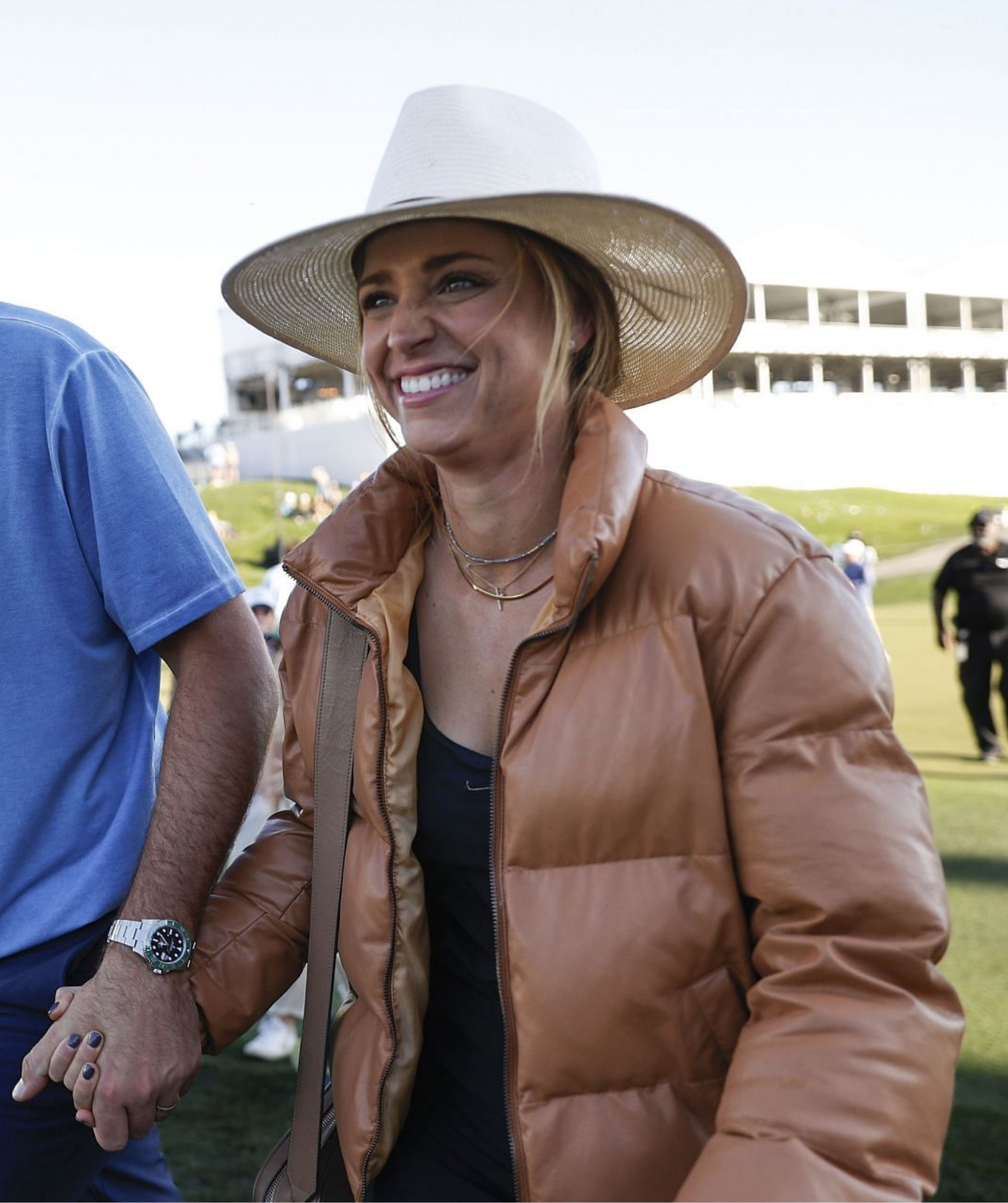 Shop Meredith Scheffler's brown puffer jackets at the WM open

#LTKFind #LTKstyletip #LTKsalealert