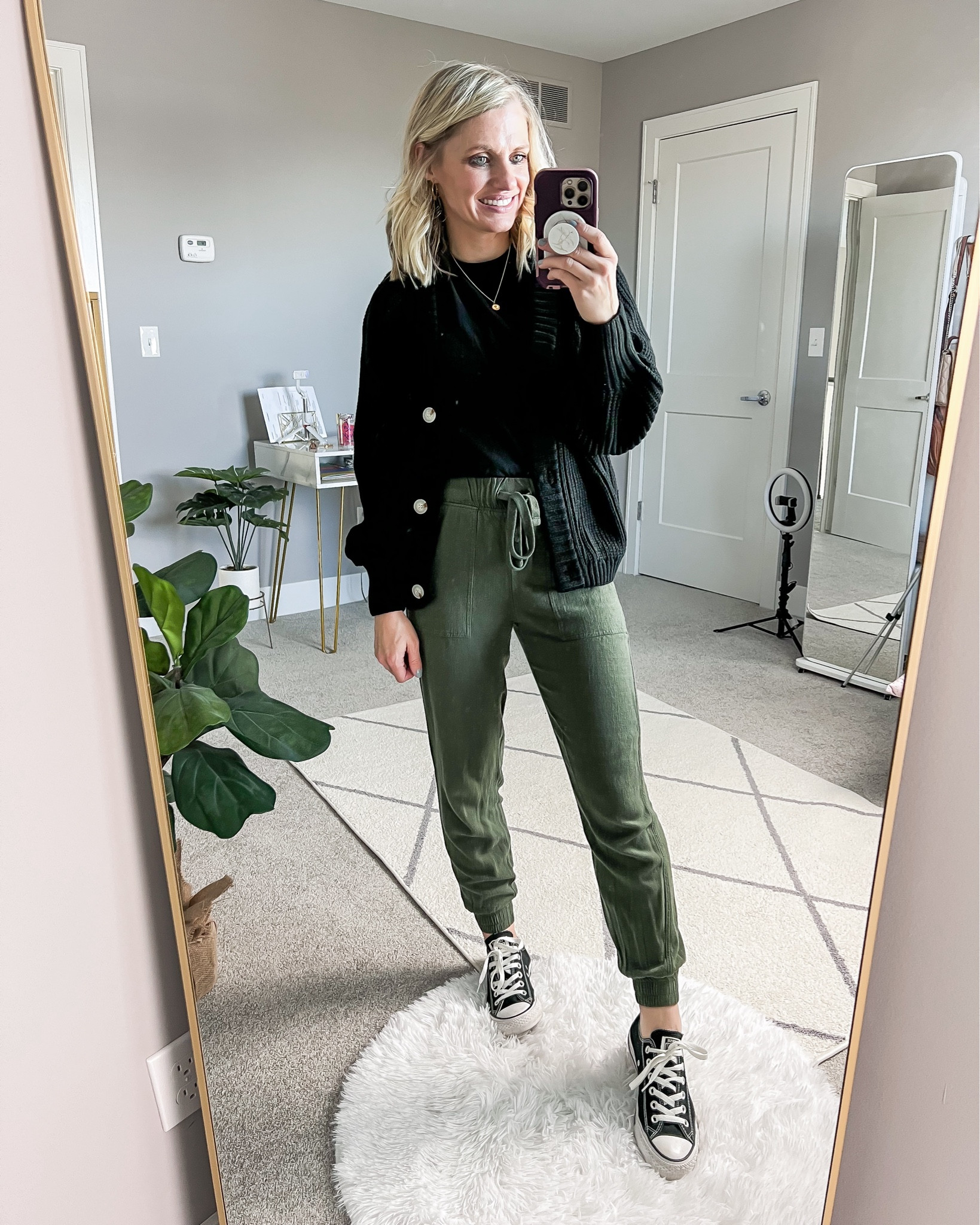 What I wore this week as a SAHM! 
Top- small
Cardigan- small
Joggers- out of stock, linked similar 

#LTKSeasonal #LTKfindsunder100 #LTKstyletip