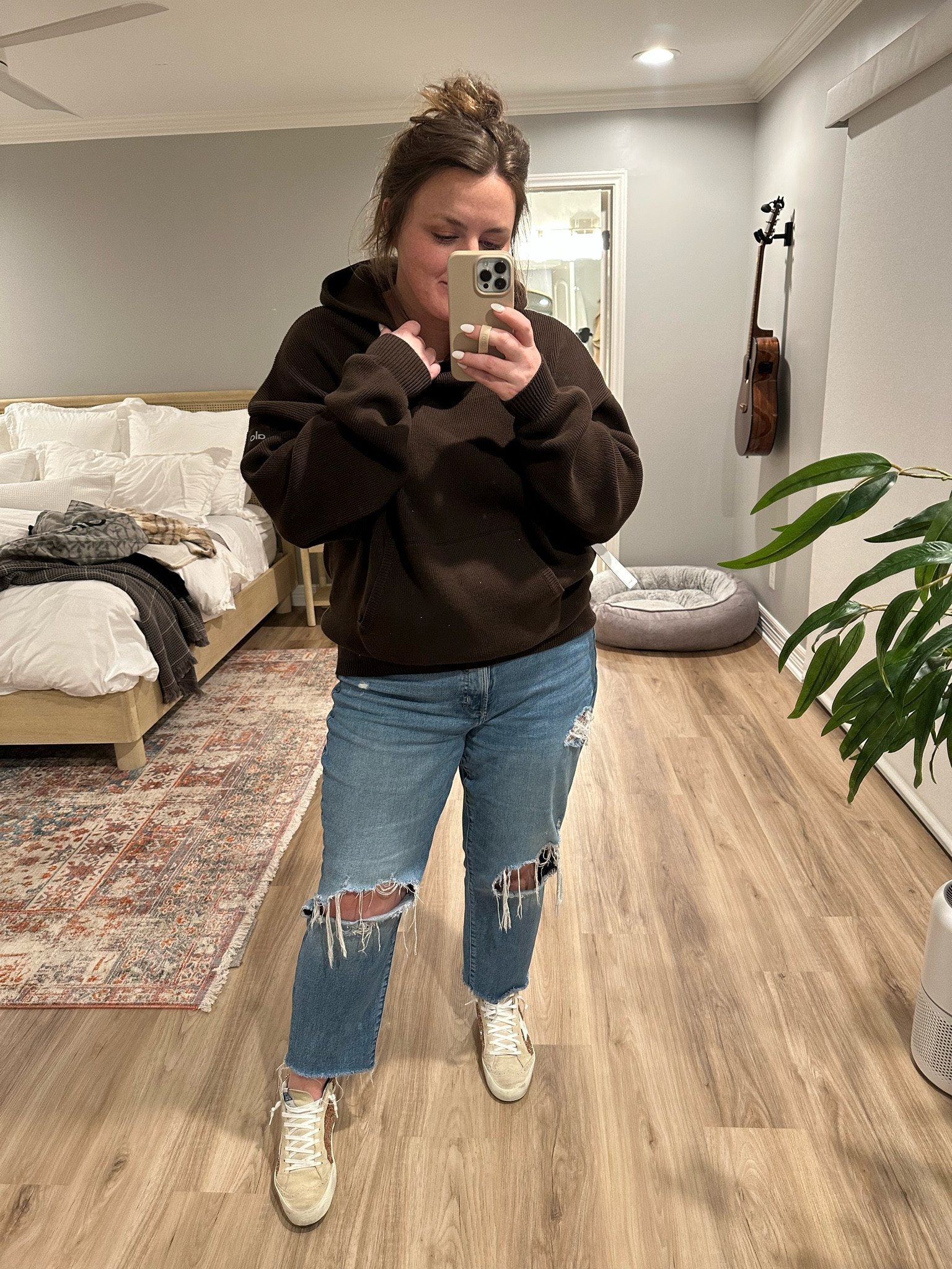 Sweatshirt medium
Jeans 16

#LTKbeauty #LTKunder50 #LTKstyletip