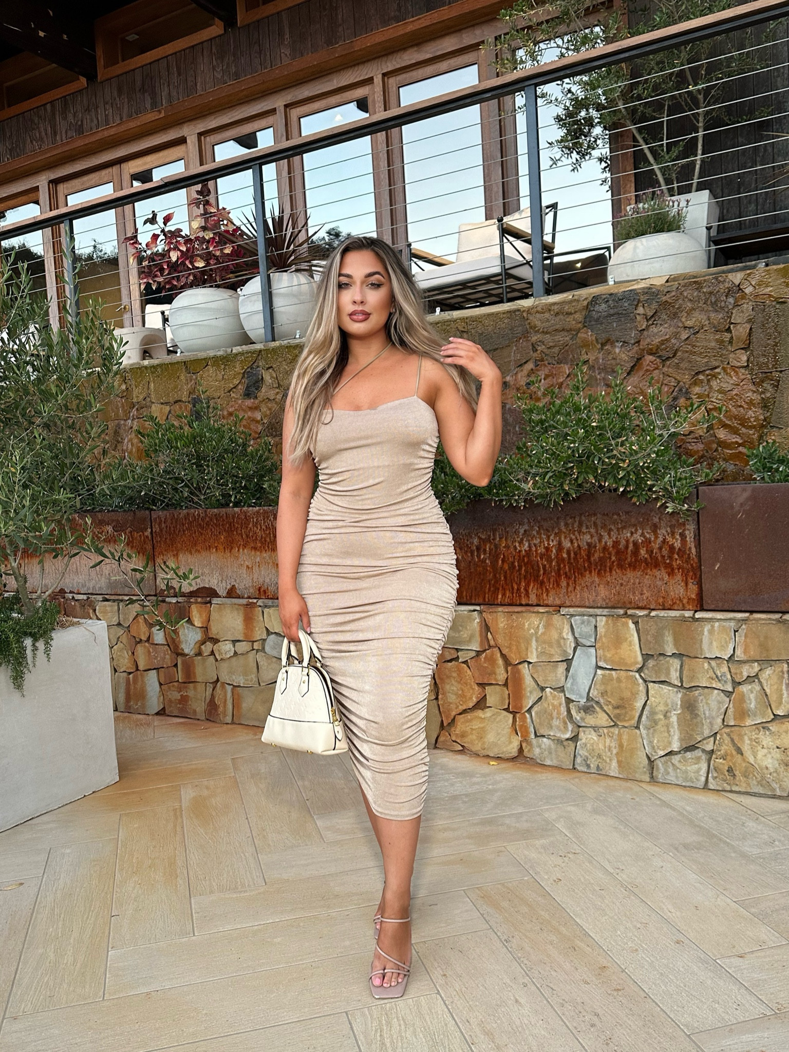 Curvy girl friendly dress - super stretchy!
Wearing a large 

#midsizedress #dress #curvydress #formaldress 

#LTKcurves #LTKmidsize #LTKstyletip