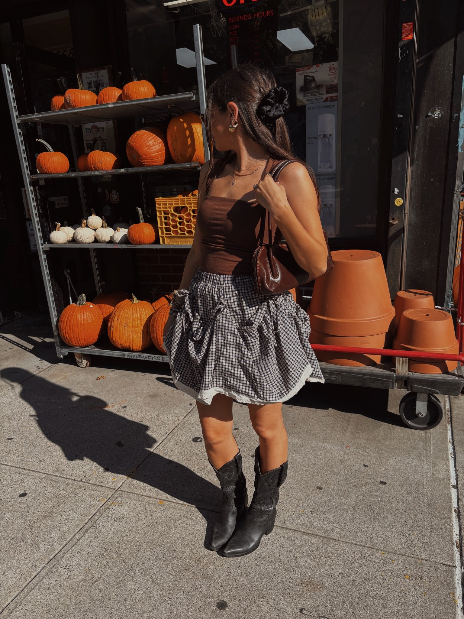 pumpkin szn
🤎🪩🍂🎃💫✨ 
alannamartine.com


#LTKFindsUnder50 #LTKStyleTip #LTKHalloween
