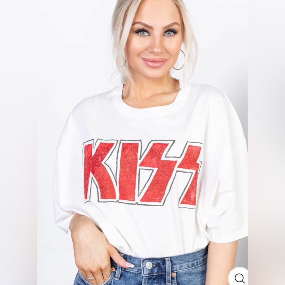 Daydreamer Kiss Glitter One Size Logo Tee - Oversized - Red / White - Gr\u2026 | Poshmark