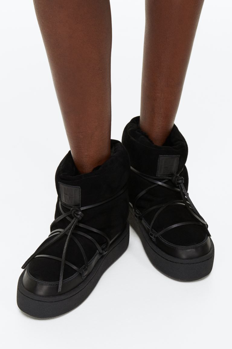 Laced Padded Boots | H&M (US + CA)