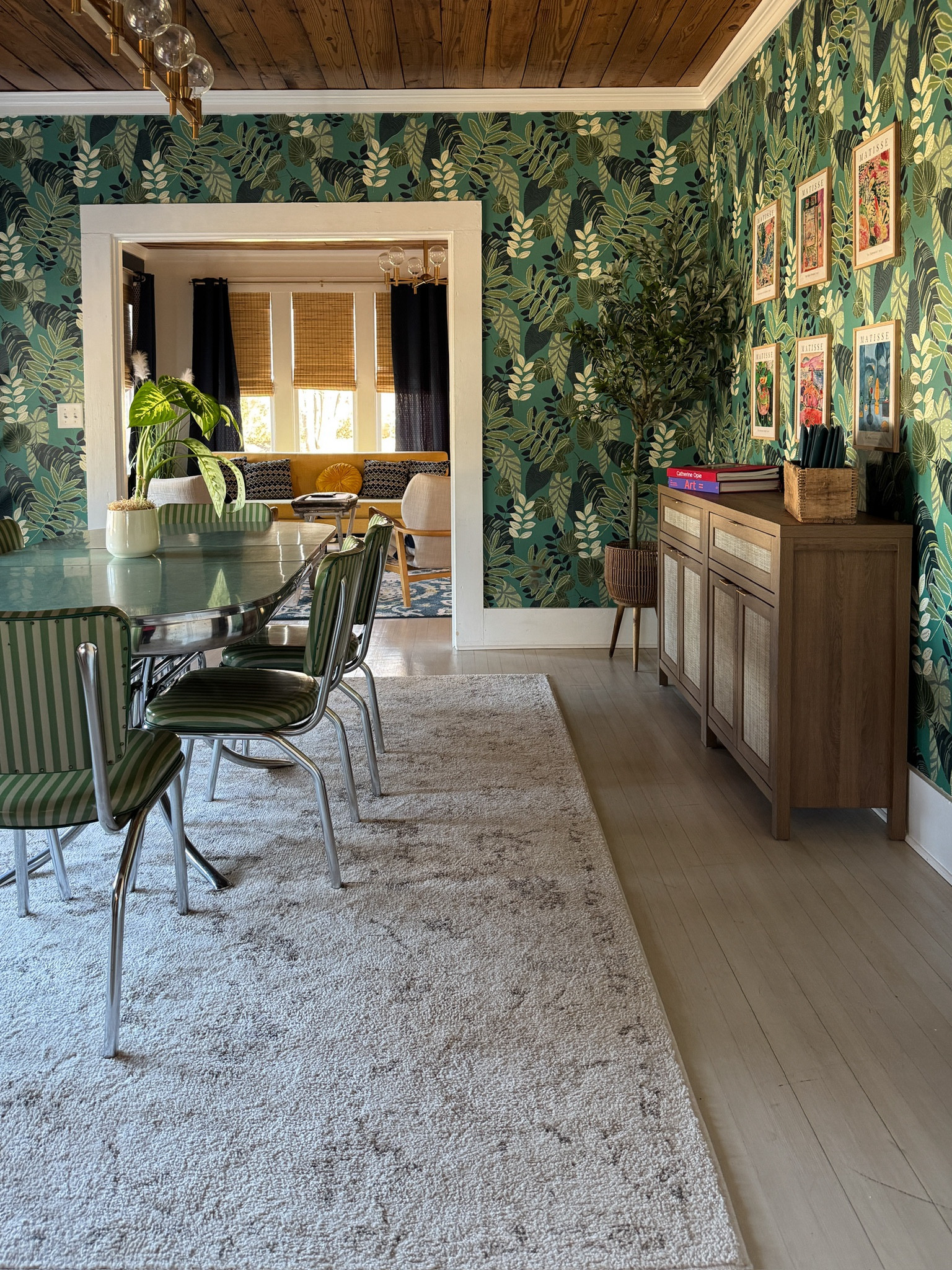 Modern and cute home decor space! 

Home, home decor, Amazon, Amazon home, Amazon home decor, Amazon finds, interior design, modern decor, side table, wallpaper, wall posters 




#LTKOver40 #LTKHome #LTKStyleTip