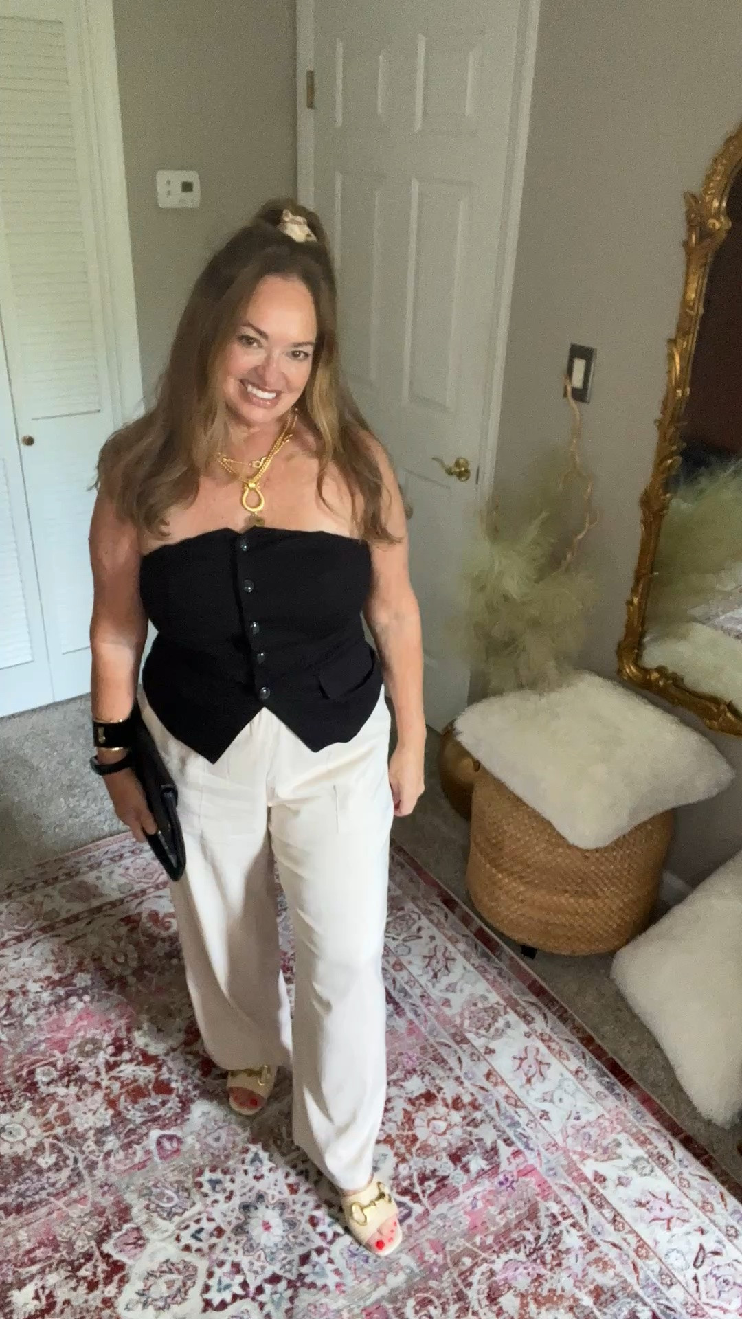 Strapless tuxedo blouse has a silicone wrap thread that keeps it secure. It definitely pairs beautifully with linen pants.

#LTKootd #LTKgrwm #LTKTravel