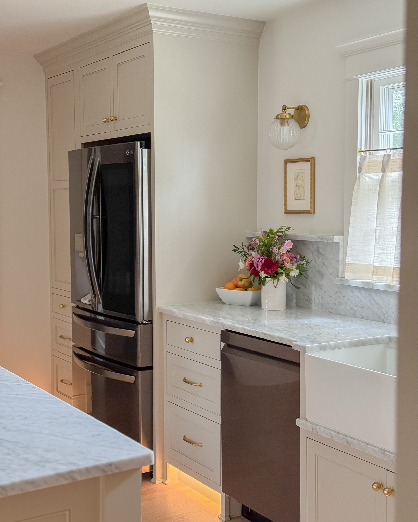 Kitchen source roundup 🤍

Sharing details from one of my favorite views in our kitchen, including our LG appliances, cafe curtains, cabinet hardware, lighting, sink area, and other kitchen renovation favorites.

If you’re planning a kitchen remodel or collecting ideas for a timeless, functional kitchen, I’ve linked everything I can from this space below.

#LTKHome #LTKdayinmylife #LTKmorningroutine