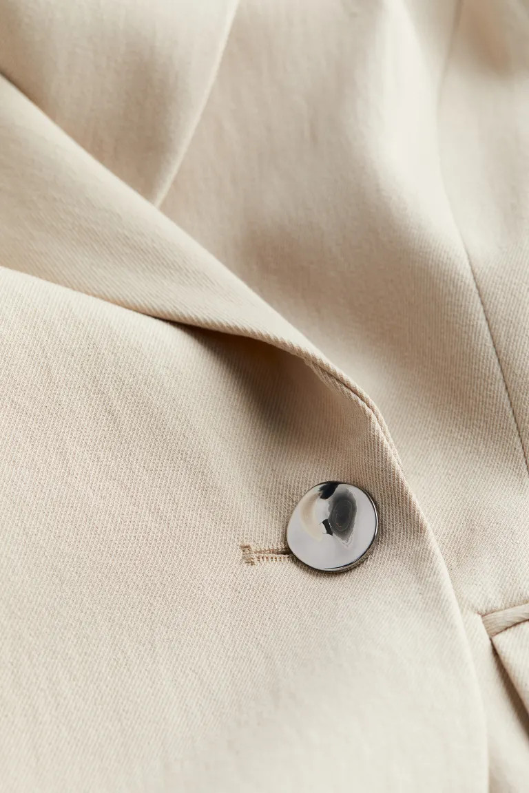 Tapered-waist blazer | H&M (UK, MY, IN, SG, PH, TW, HK)