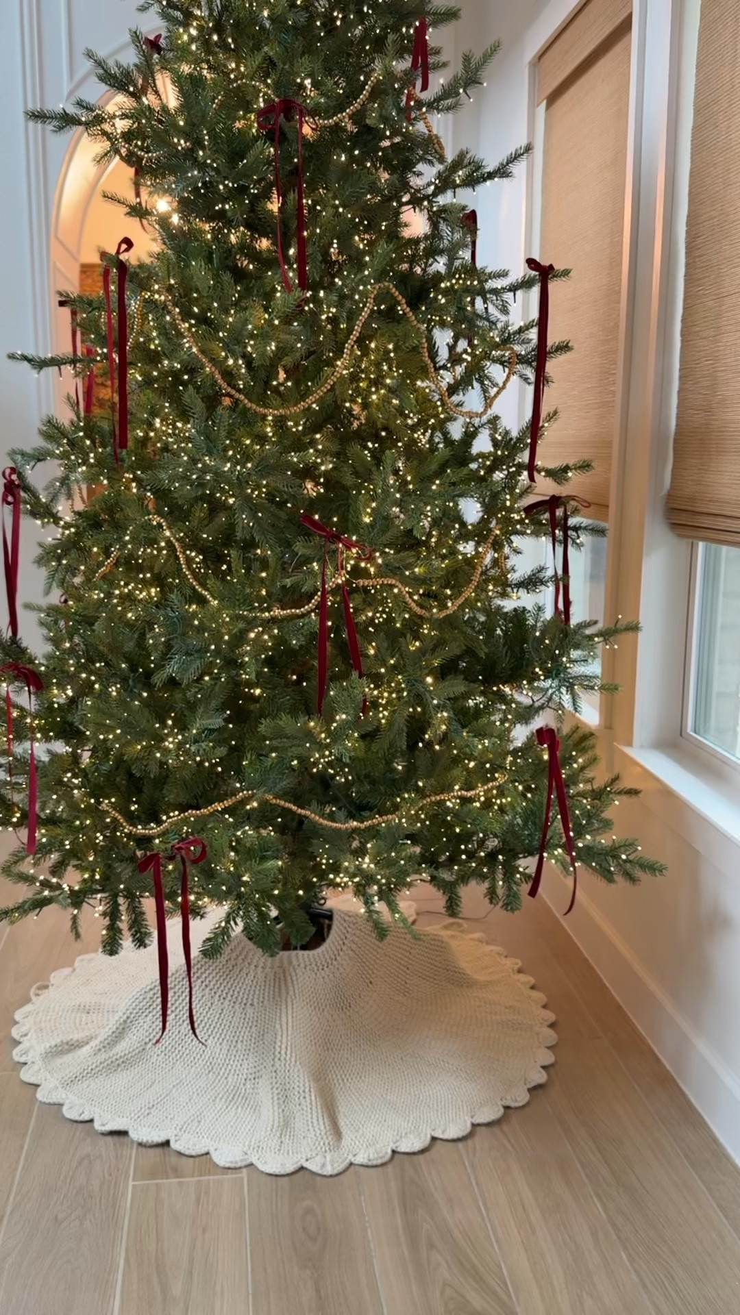 Christmas decor, garland, tree, Christmas tree, ribbon, burgundy ribbon 

#LTKHome #LTKSeasonal