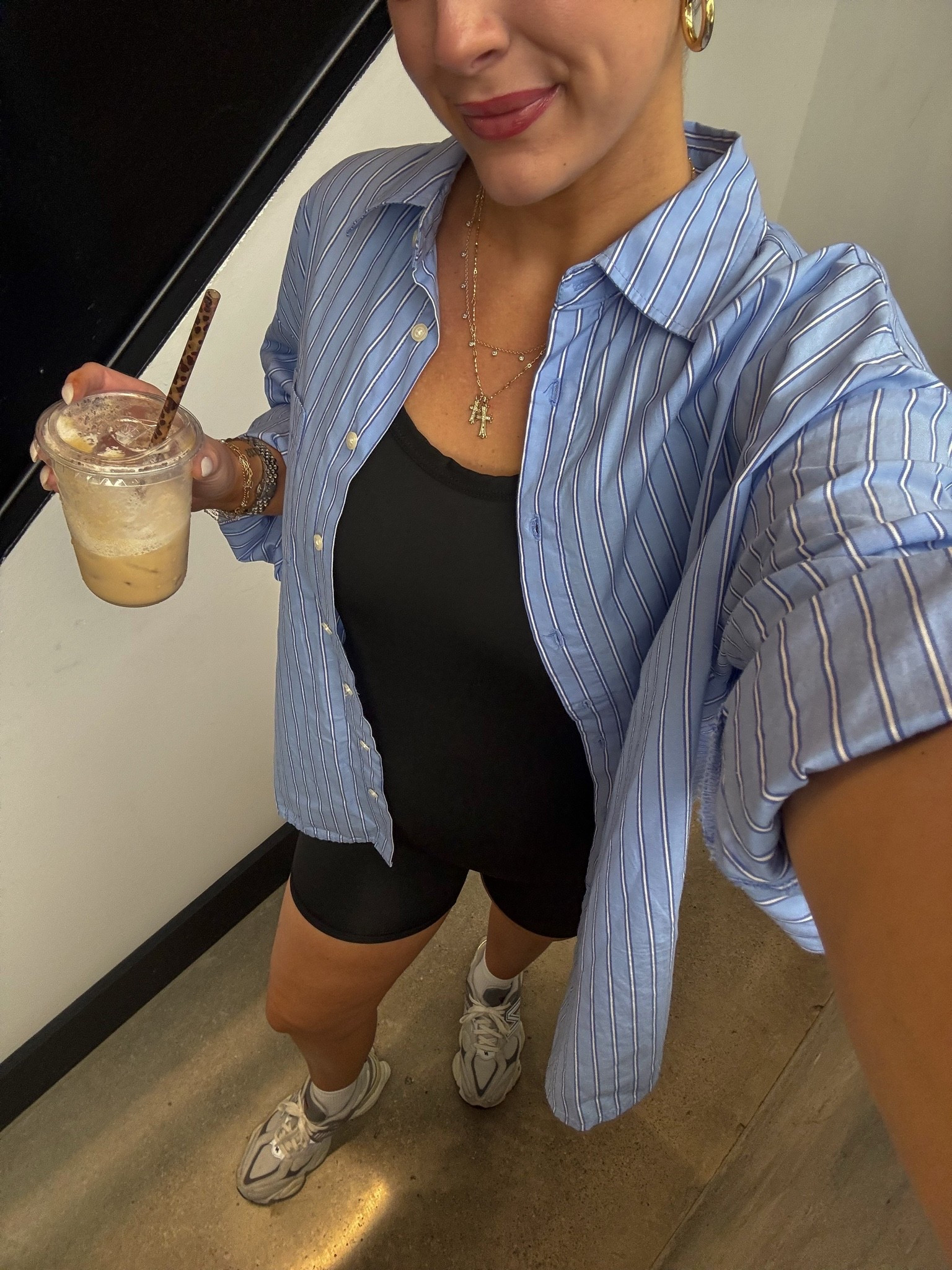 rainy day salon ootd #hairstylistootd #rainydayootd #comfyoutfit

#LTKootd #LTKdayinmylife