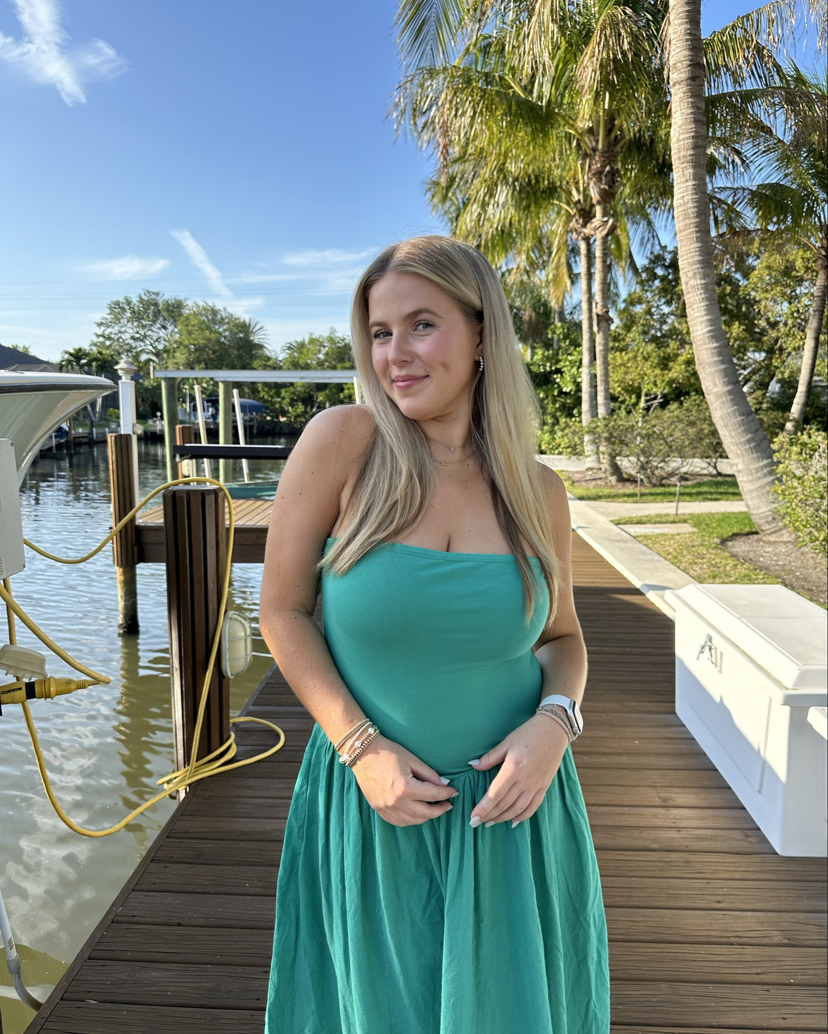 Strapless drop-waistdress