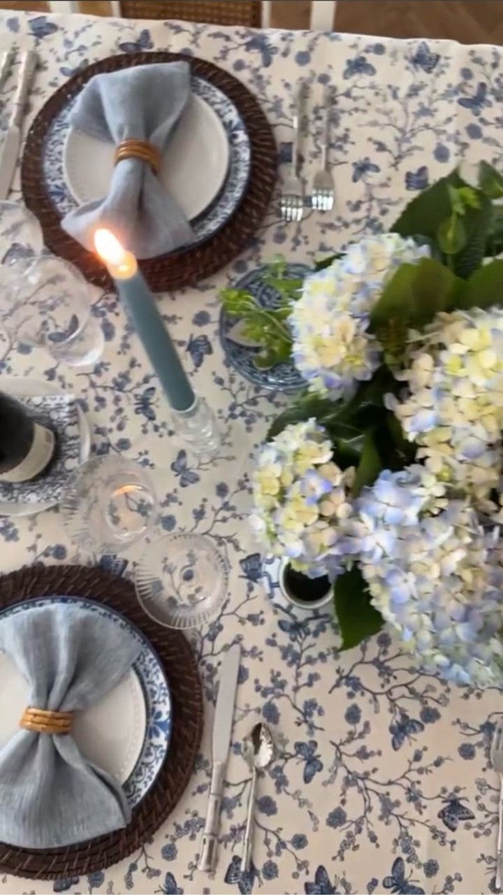 Blue & white tablescape, perfect for spring and summer! 

#LTKHome #LTKSeasonal